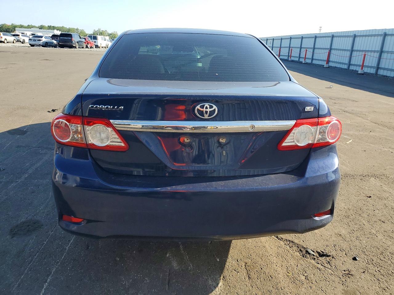 2013 Toyota Corolla Le Blue vin: 5YFBU4EE4DP153582