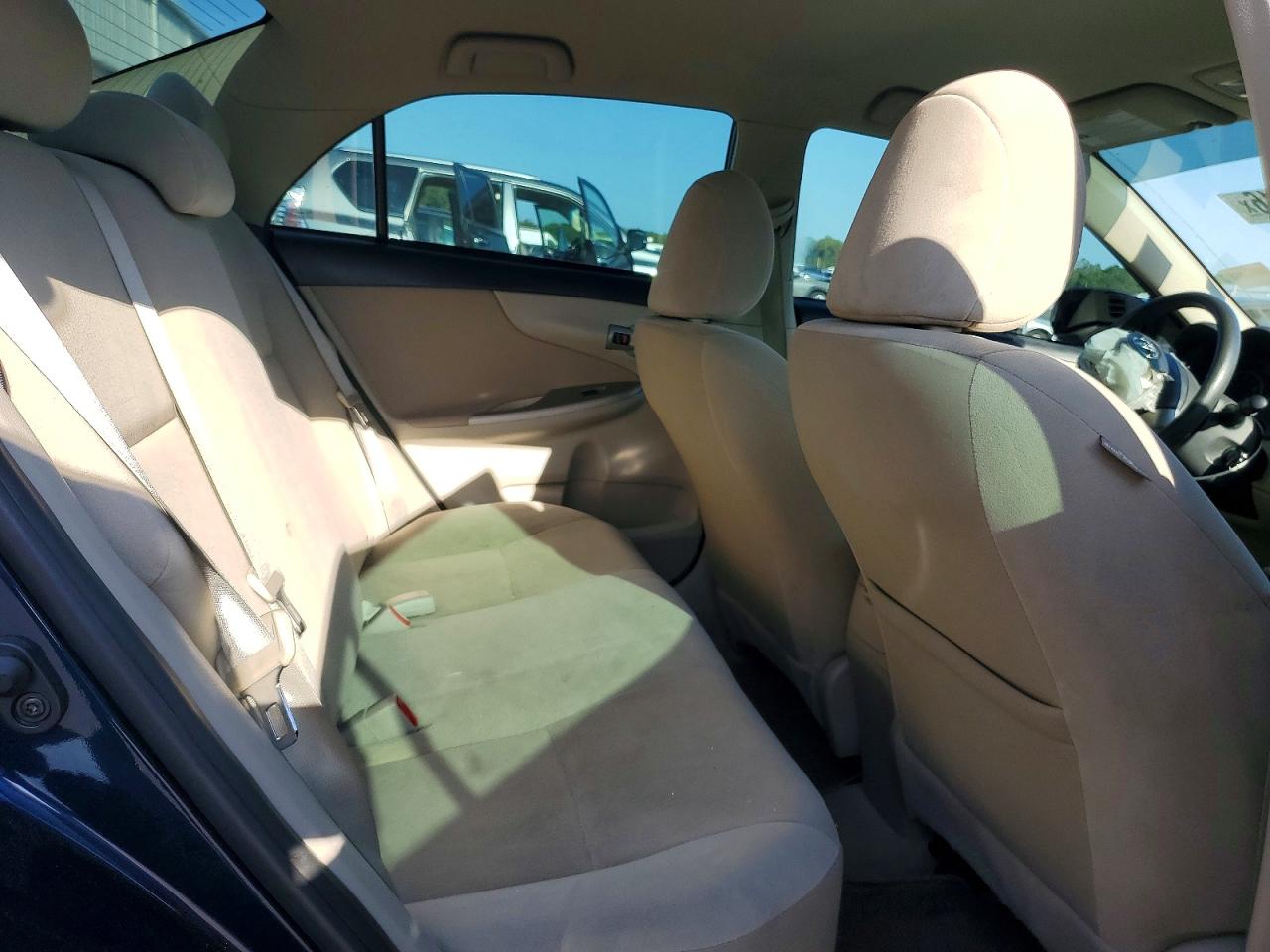 2013 Toyota Corolla Le Blue vin: 5YFBU4EE4DP153582
