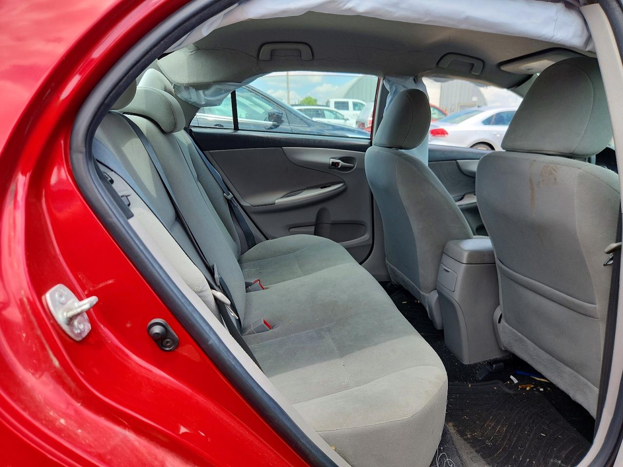 2013 Toyota Corolla Le Red vin: 5YFBU4EE4DP162654