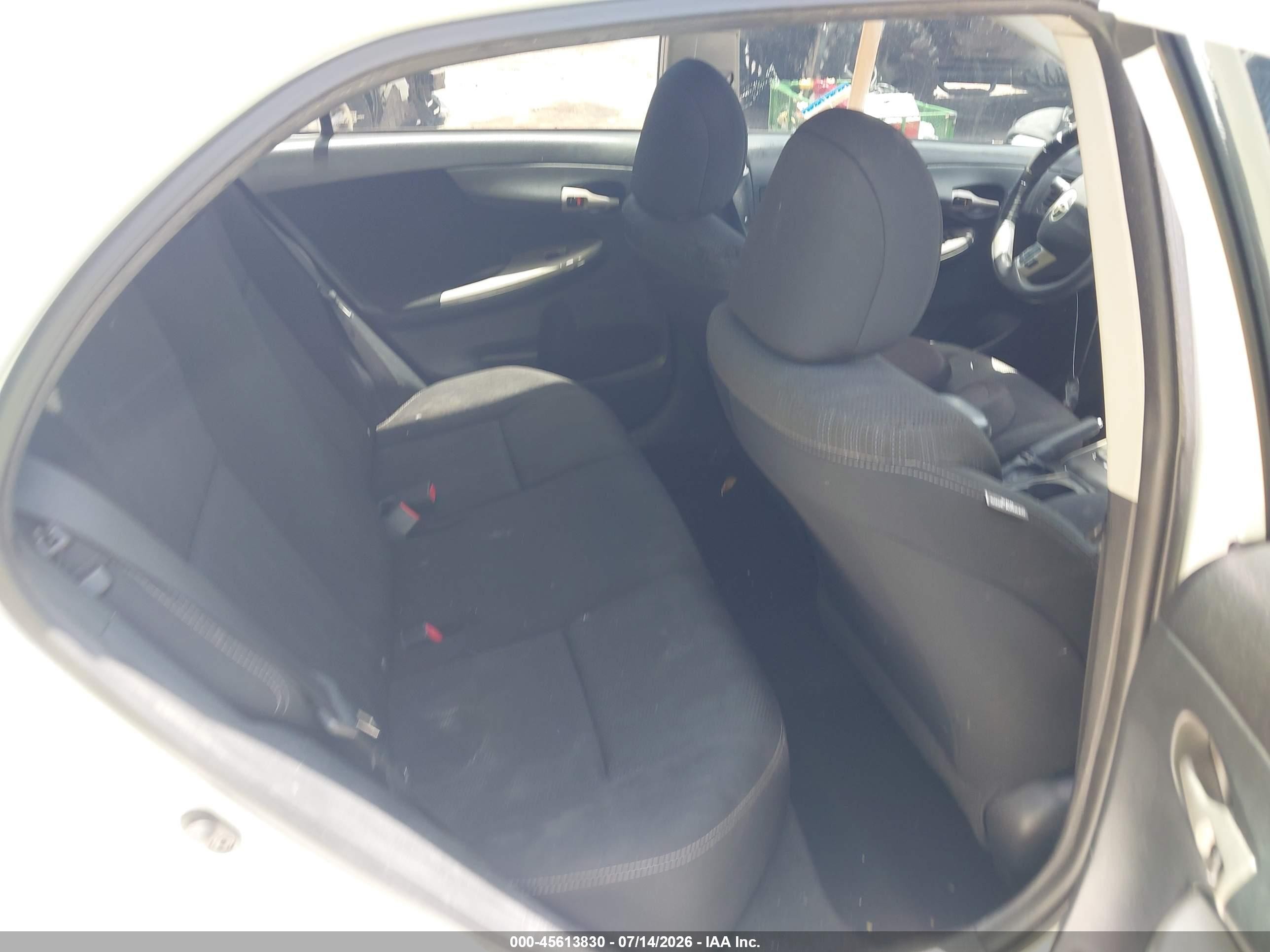 2013 Toyota Corolla S White vin: 5YFBU4EE4DP184329