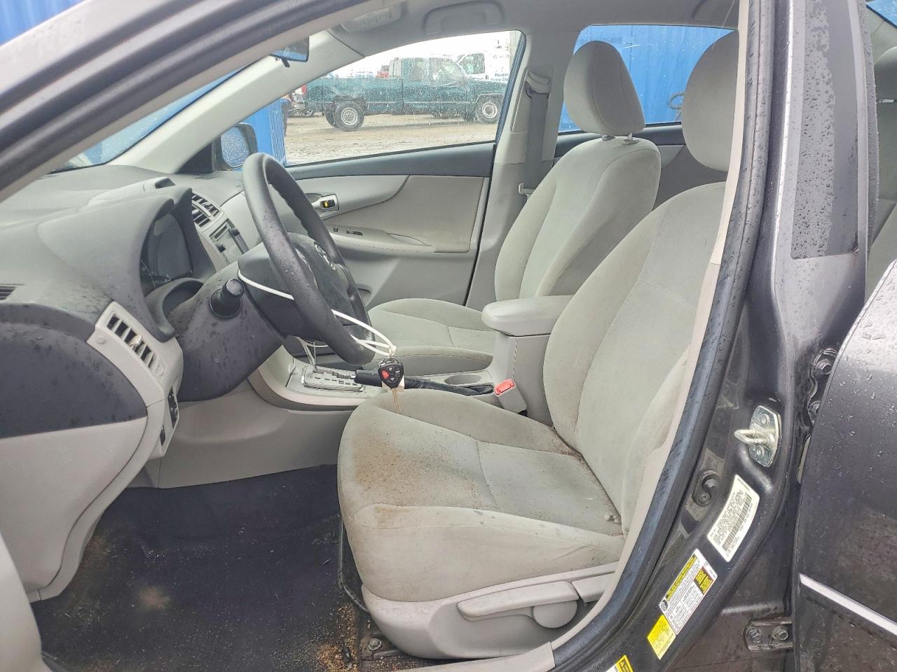 2013 Toyota Corolla Le Серый vin: 5YFBU4EE4DP198134