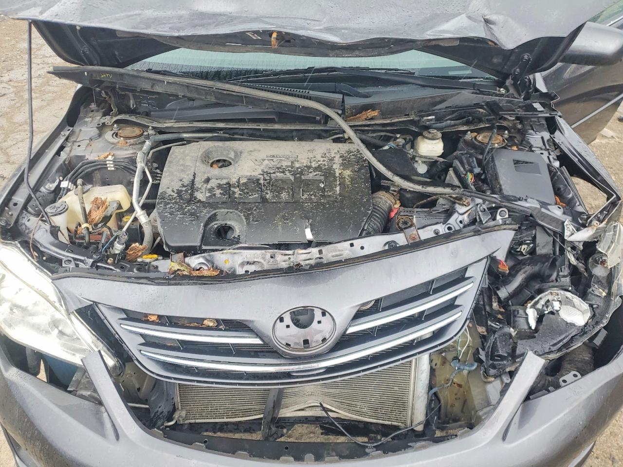 2013 Toyota Corolla Le Серый vin: 5YFBU4EE4DP198134