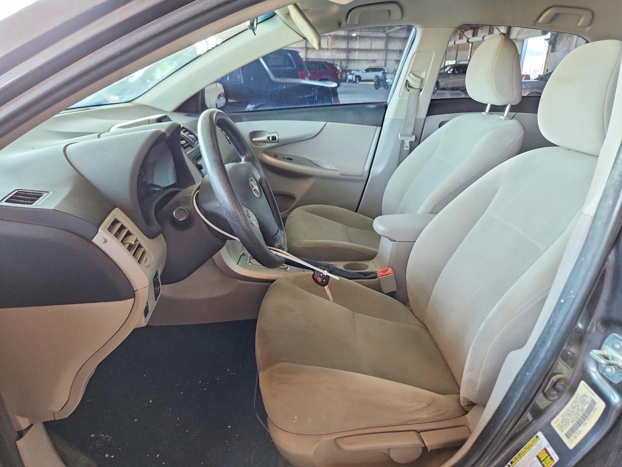 2013 Toyota Corolla Le Gray vin: 5YFBU4EE4DP198554