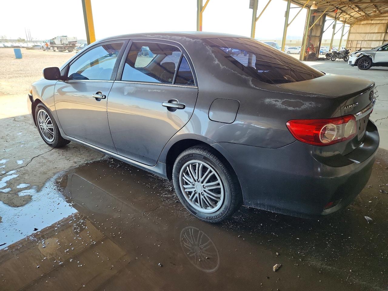 2013 Toyota Corolla Le Gray vin: 5YFBU4EE4DP198554