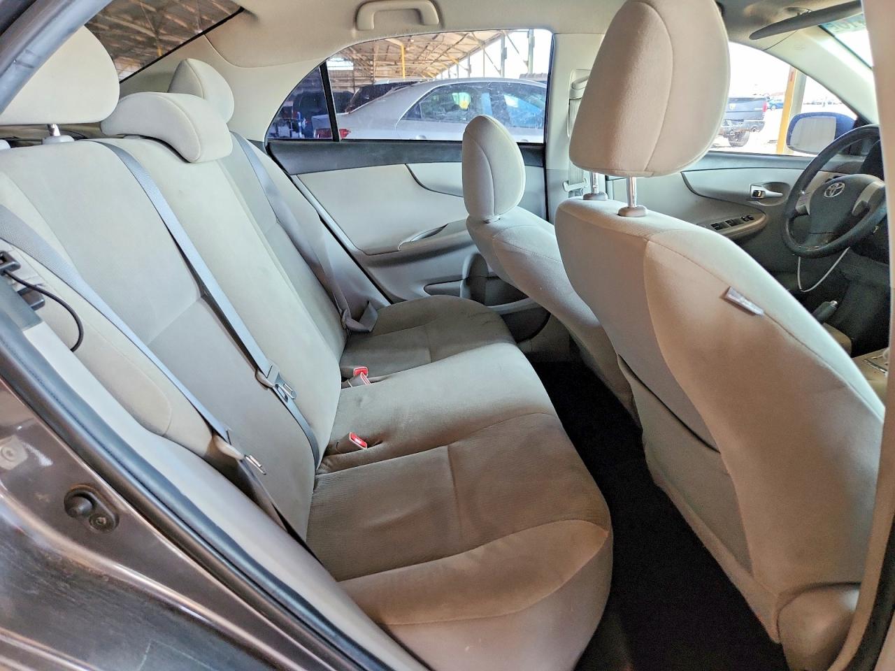 2013 Toyota Corolla Le Gray vin: 5YFBU4EE4DP198554