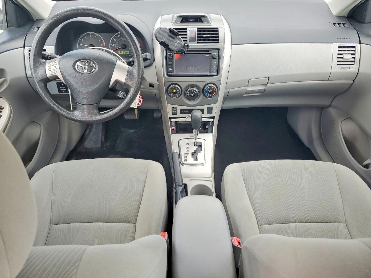 2013 Toyota Corolla Le Gray vin: 5YFBU4EE4DP198828