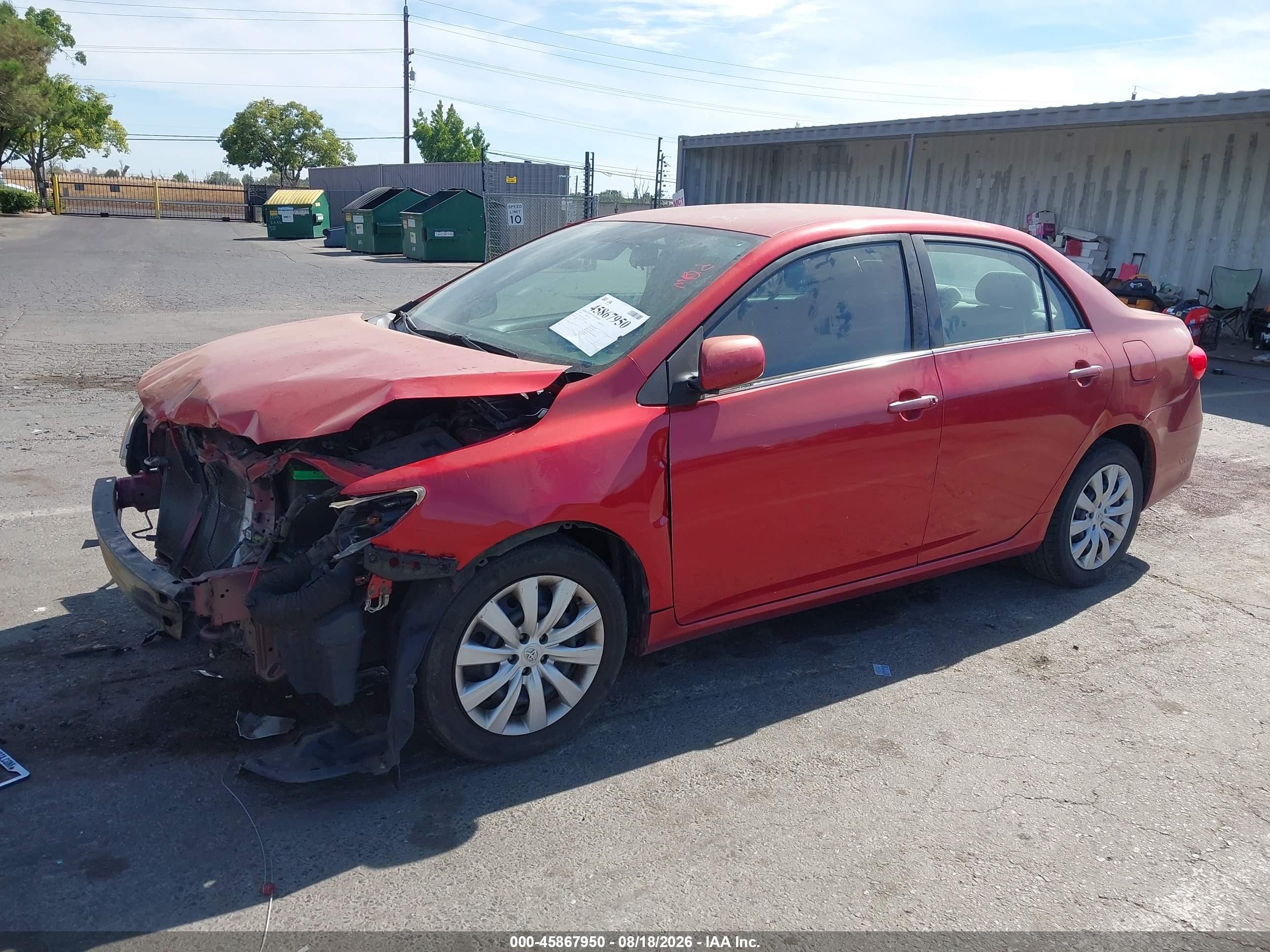 2013 Toyota Corolla Le Red vin: 5YFBU4EE4DP199171