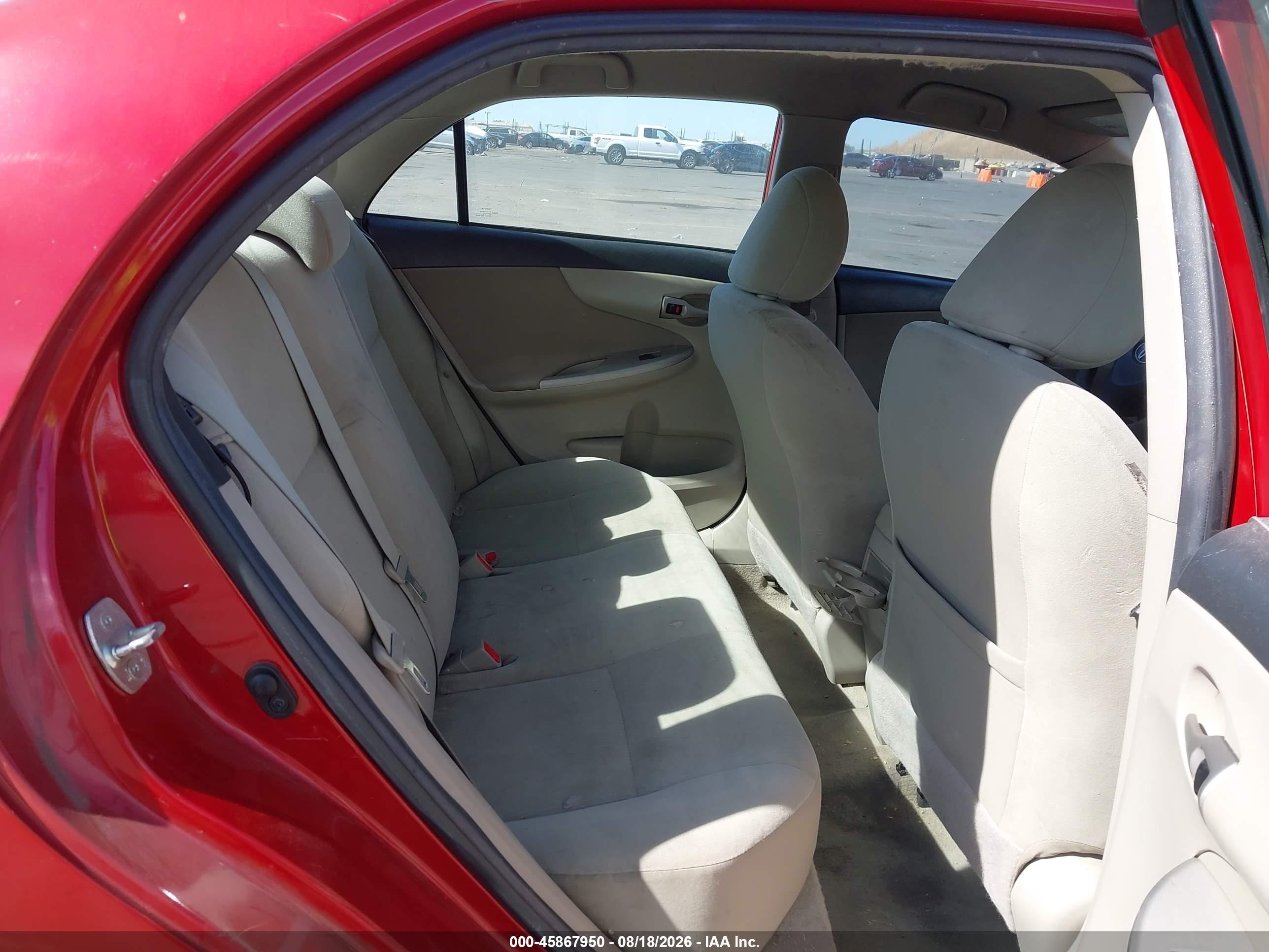 2013 Toyota Corolla Le Red vin: 5YFBU4EE4DP199171
