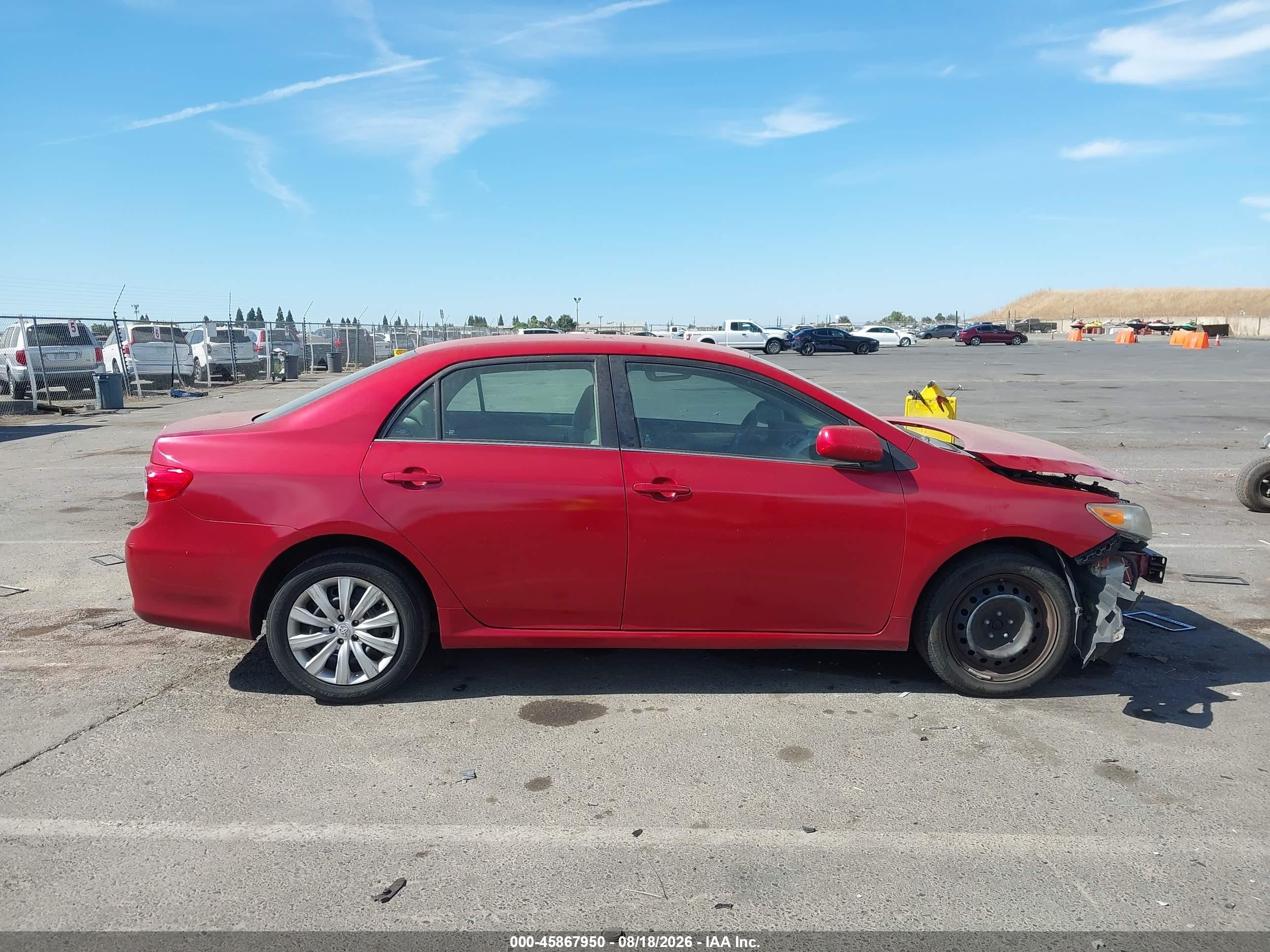 2013 Toyota Corolla Le Red vin: 5YFBU4EE4DP199171