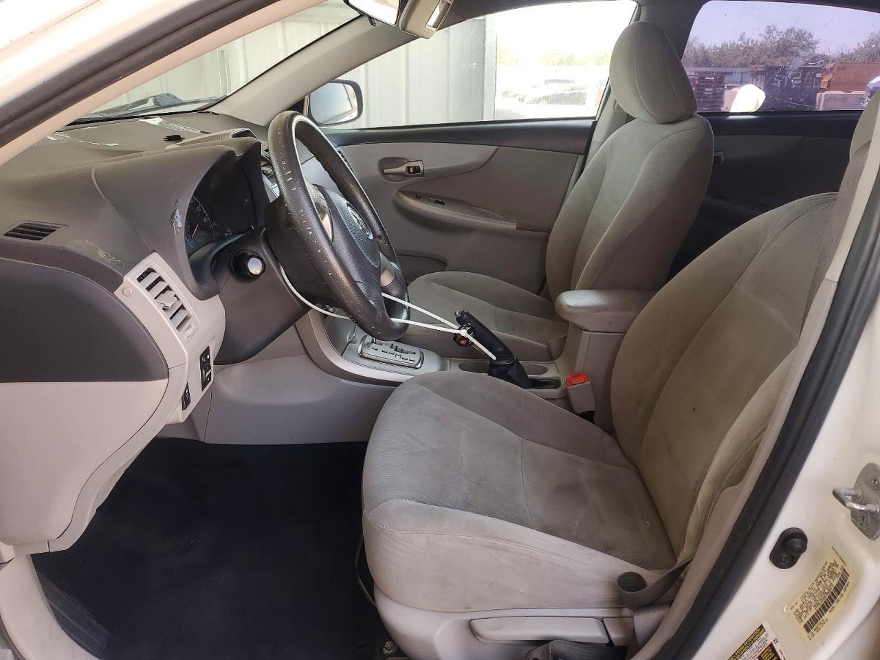 2012 Toyota Corolla L White vin: 5YFBU4EE5CP036415