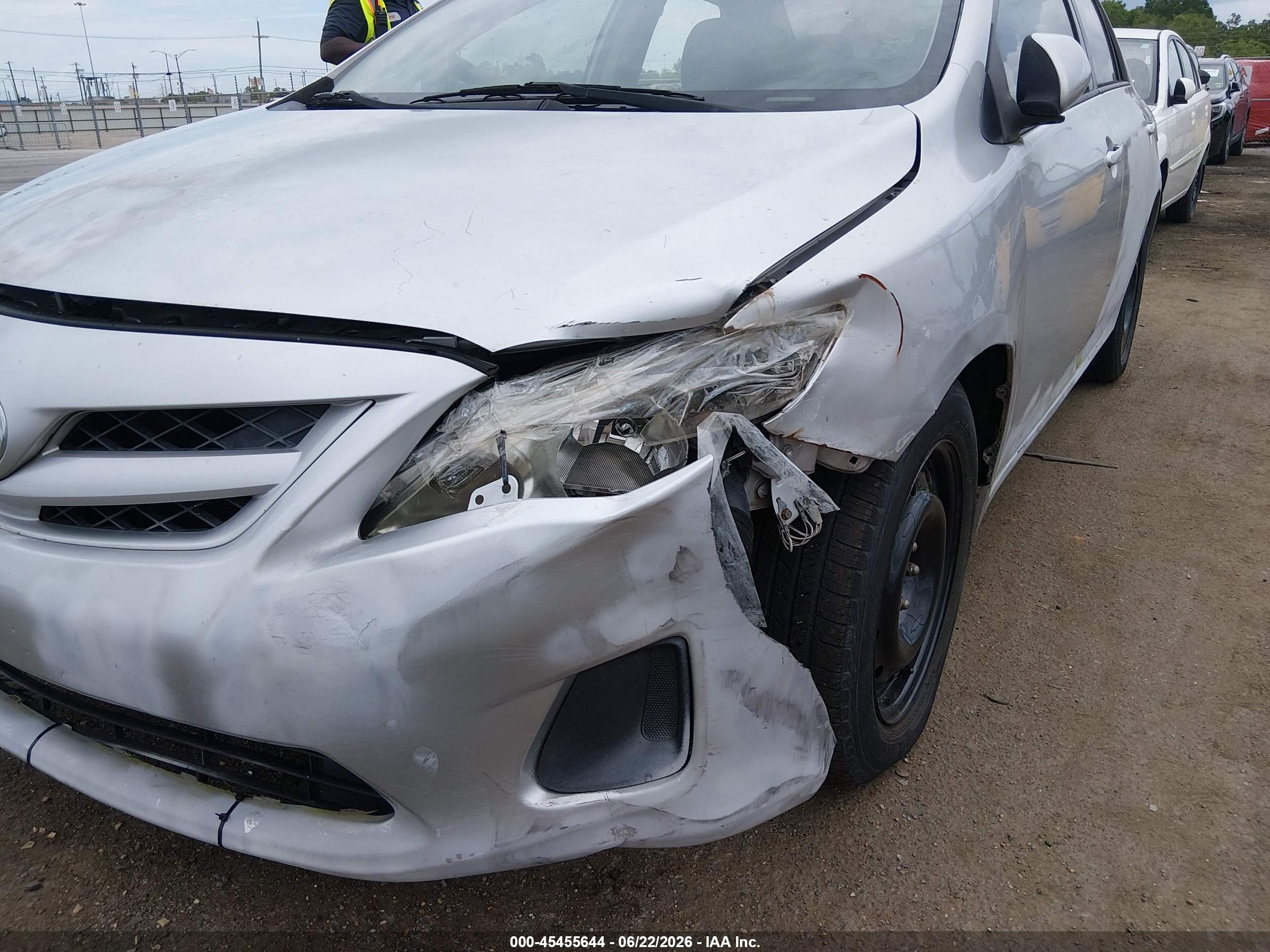 2012 Toyota Corolla Le Silver vin: 5YFBU4EE5CP065221