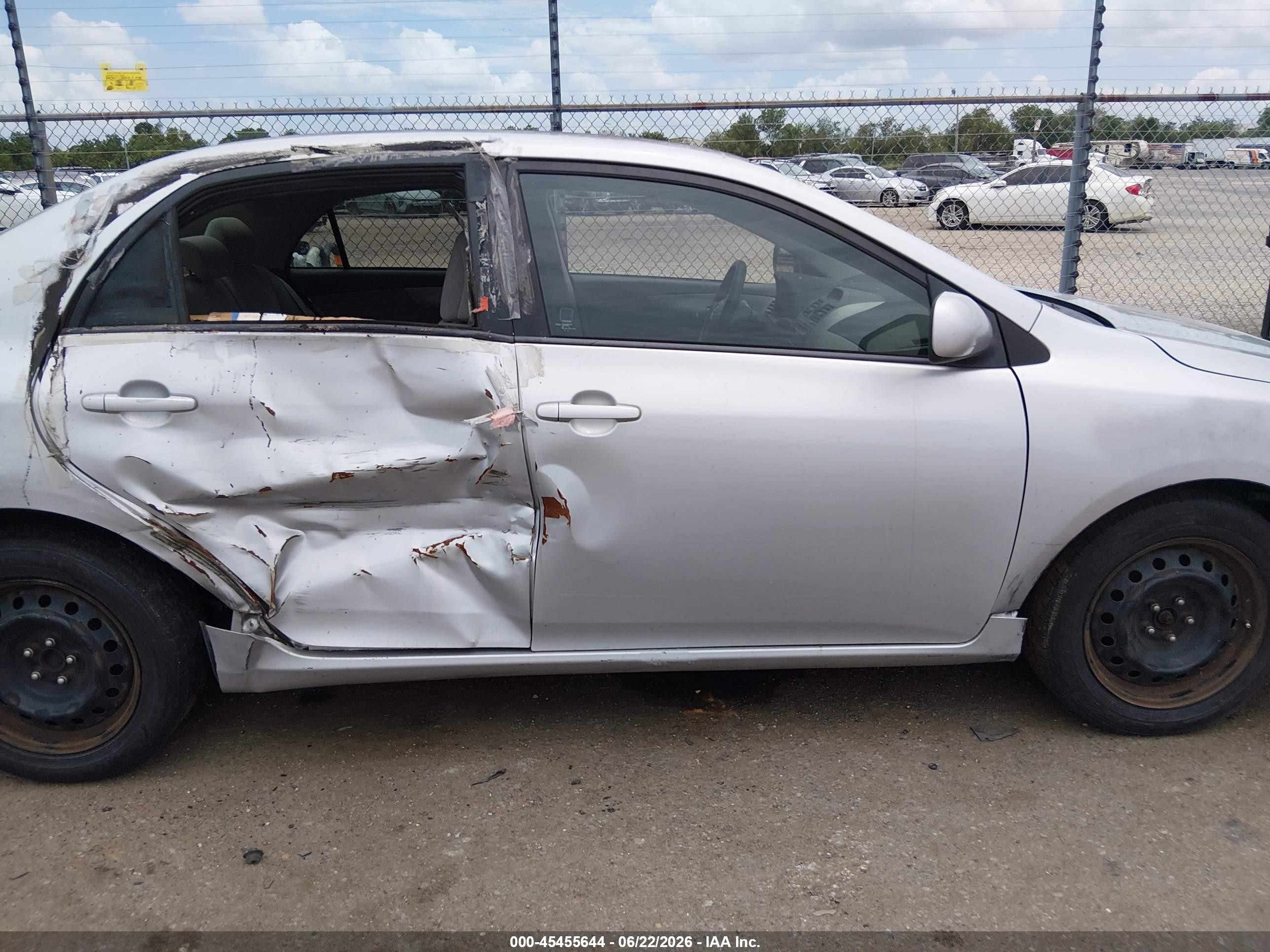 2012 Toyota Corolla Le Silver vin: 5YFBU4EE5CP065221