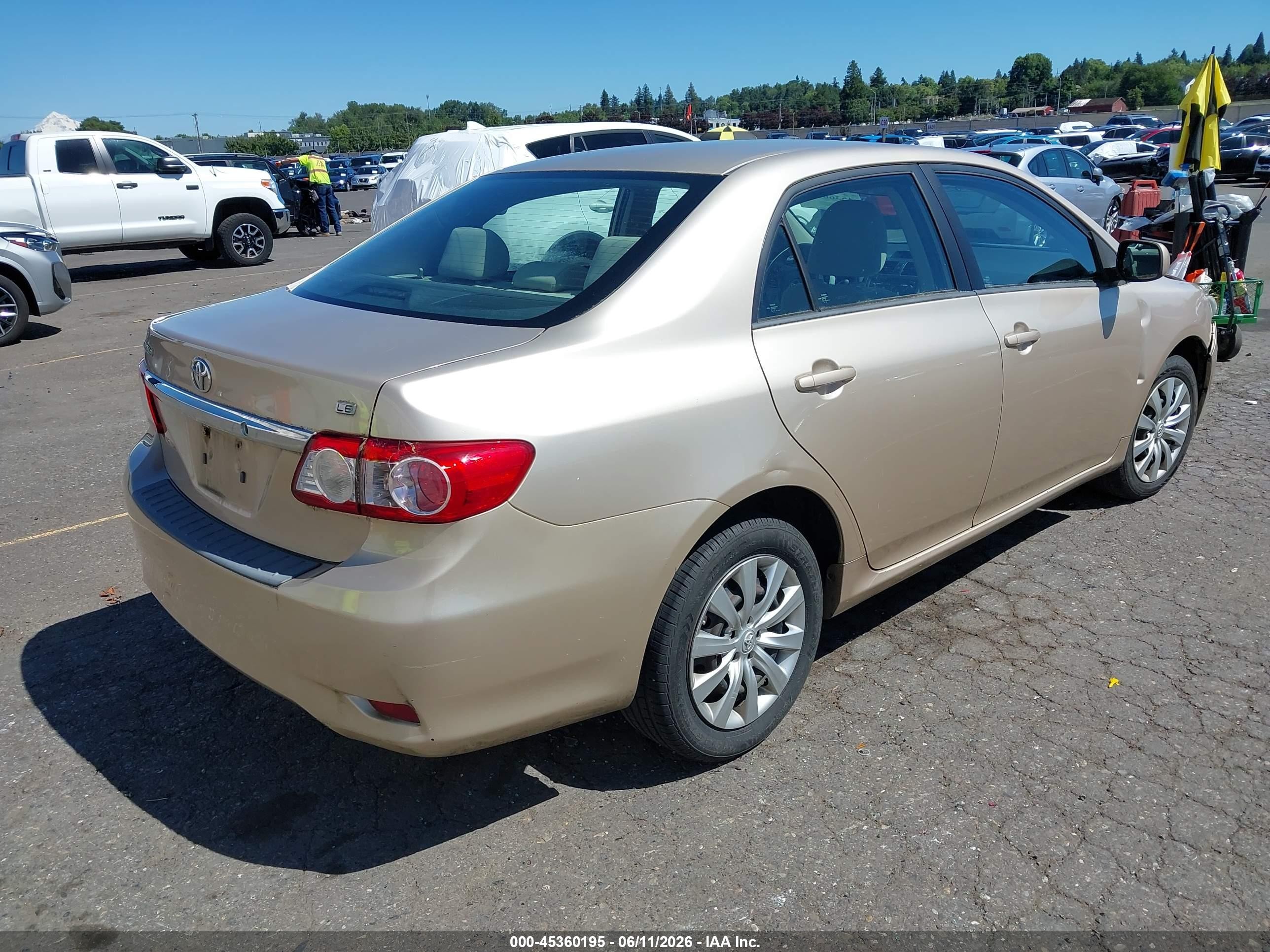 2012 Toyota Corolla Le Gold vin: 5YFBU4EE5CP069074