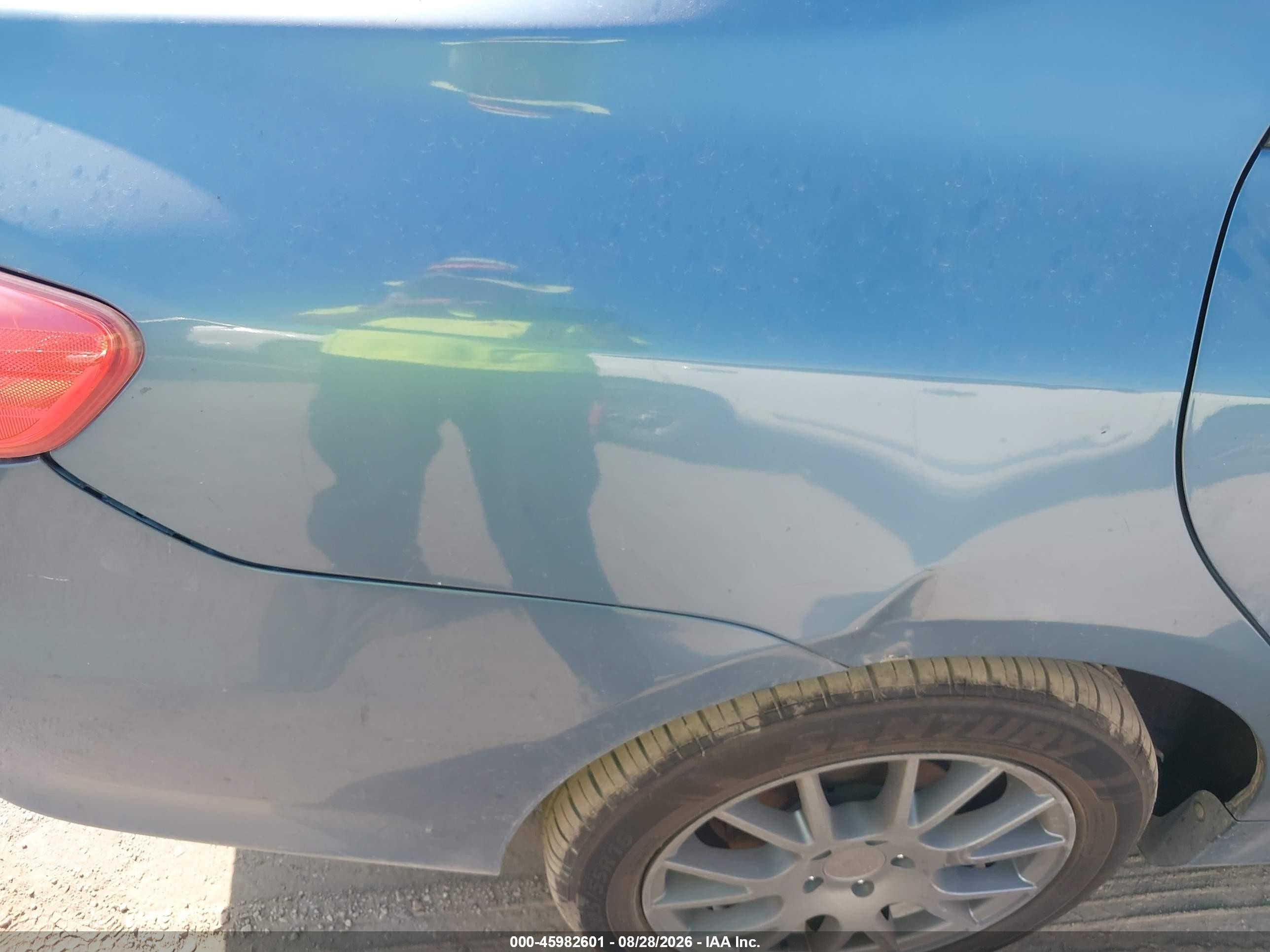 2012 Toyota Corolla Le Blue vin: 5YFBU4EE5CP072251
