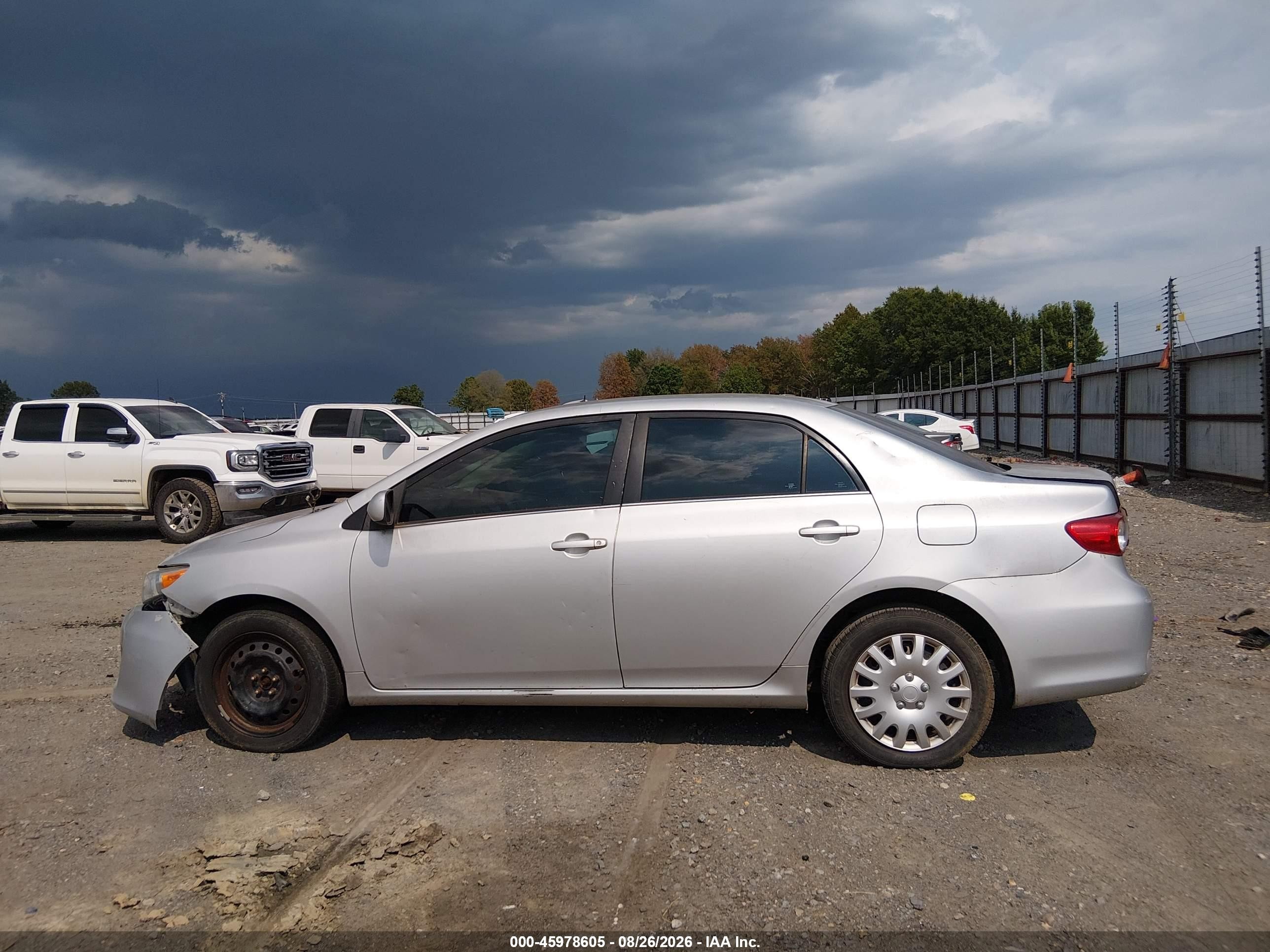 2013 Toyota Corolla Le Silver vin: 5YFBU4EE5DP086037