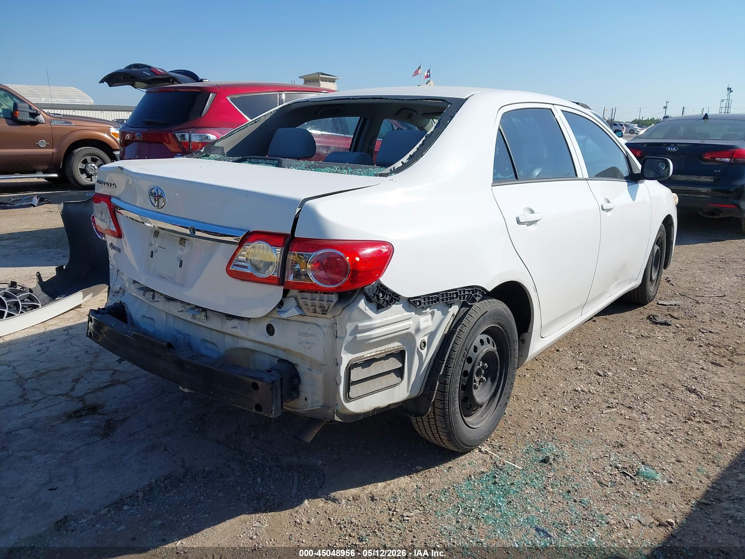 2013 Toyota Corolla L White vin: 5YFBU4EE5DP090296