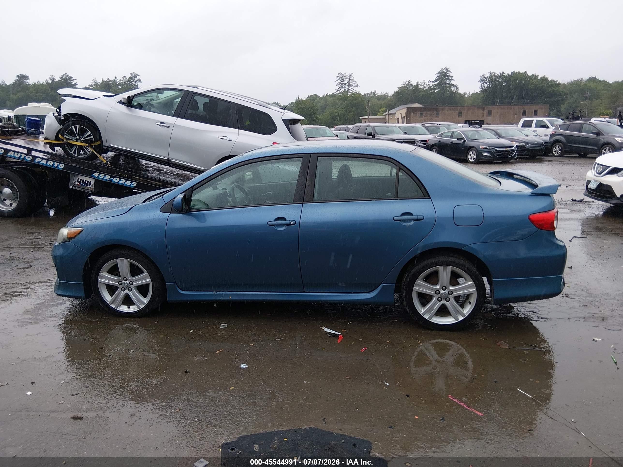 2013 Toyota Corolla S/le Blue vin: 5YFBU4EE5DP110174