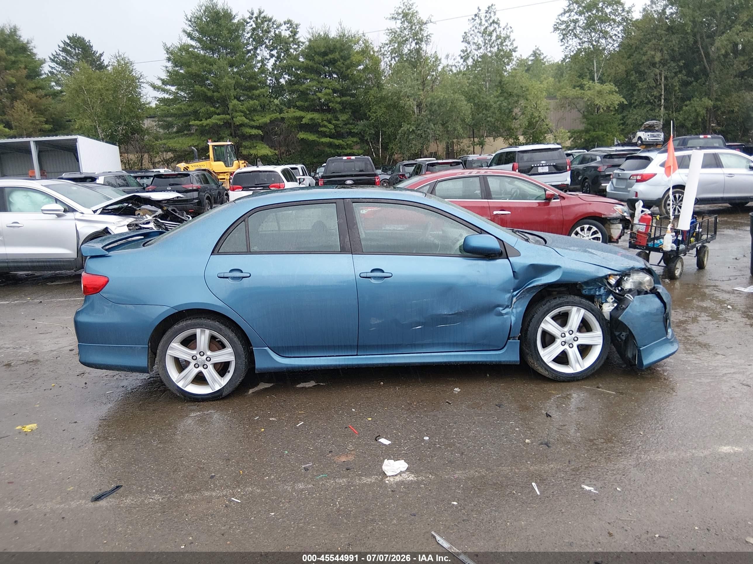 2013 Toyota Corolla S/le Blue vin: 5YFBU4EE5DP110174