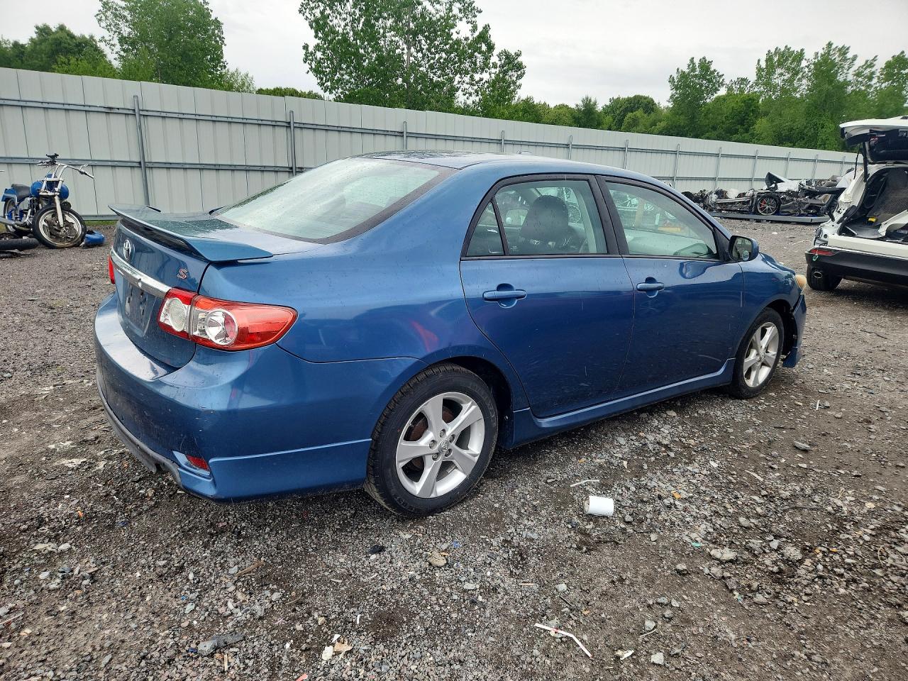 2013 Toyota Corolla S Blue vin: 5YFBU4EE5DP114094