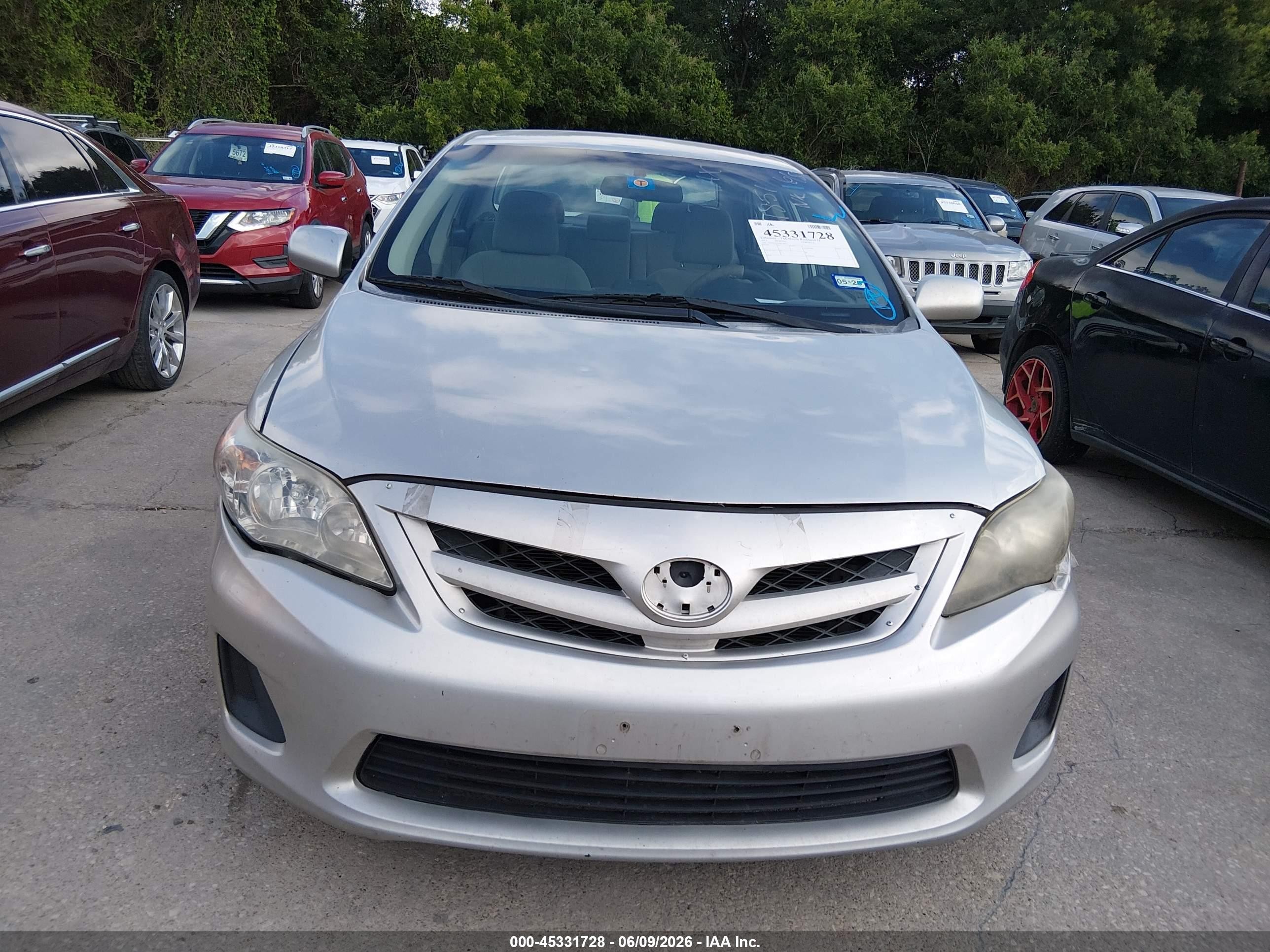 2013 Toyota Corolla L Silver vin: 5YFBU4EE5DP131851