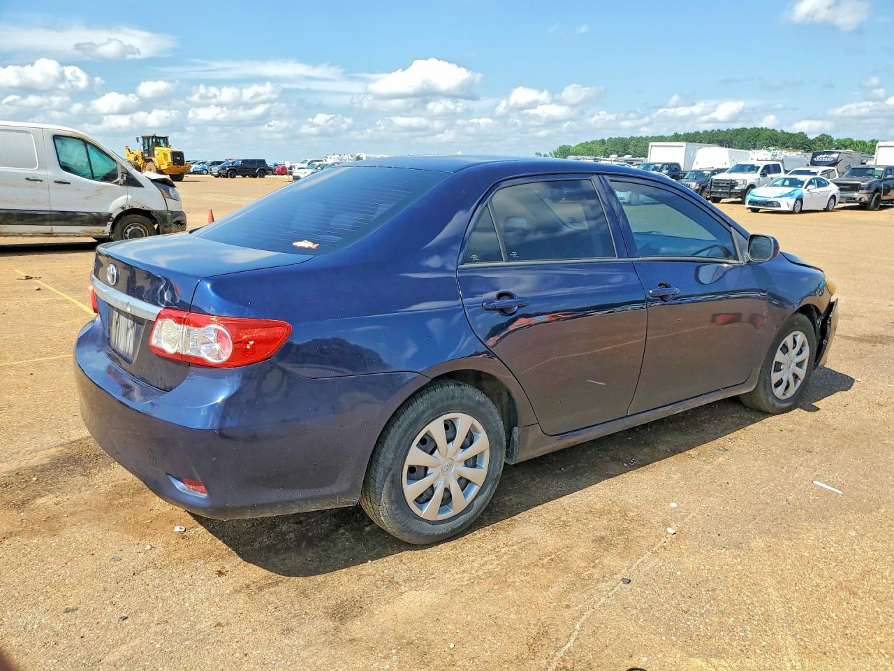 2013 Toyota Corolla L Blue vin: 5YFBU4EE5DP137066