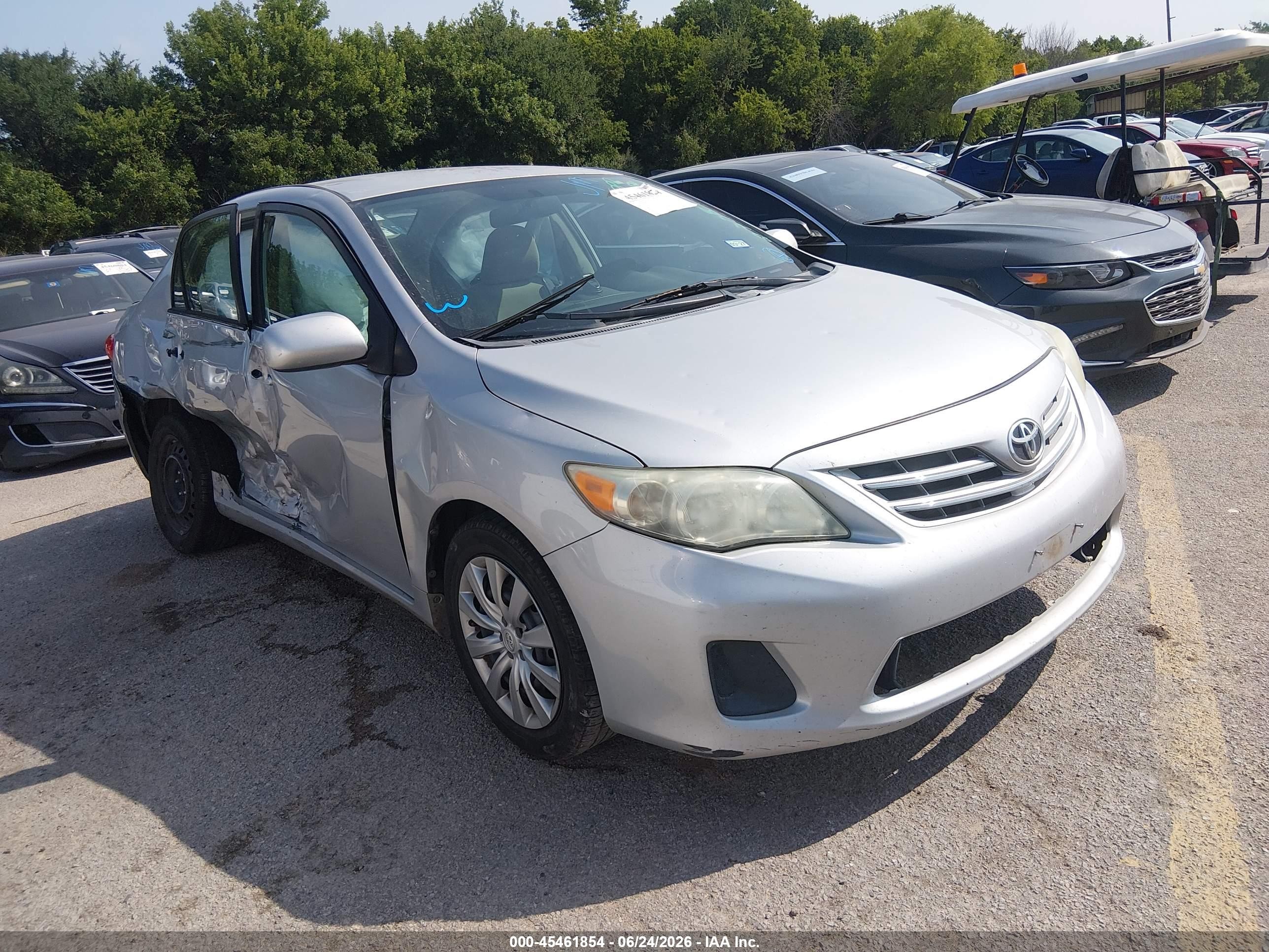 2013 Toyota Corolla Le Silver vin: 5YFBU4EE5DP138072