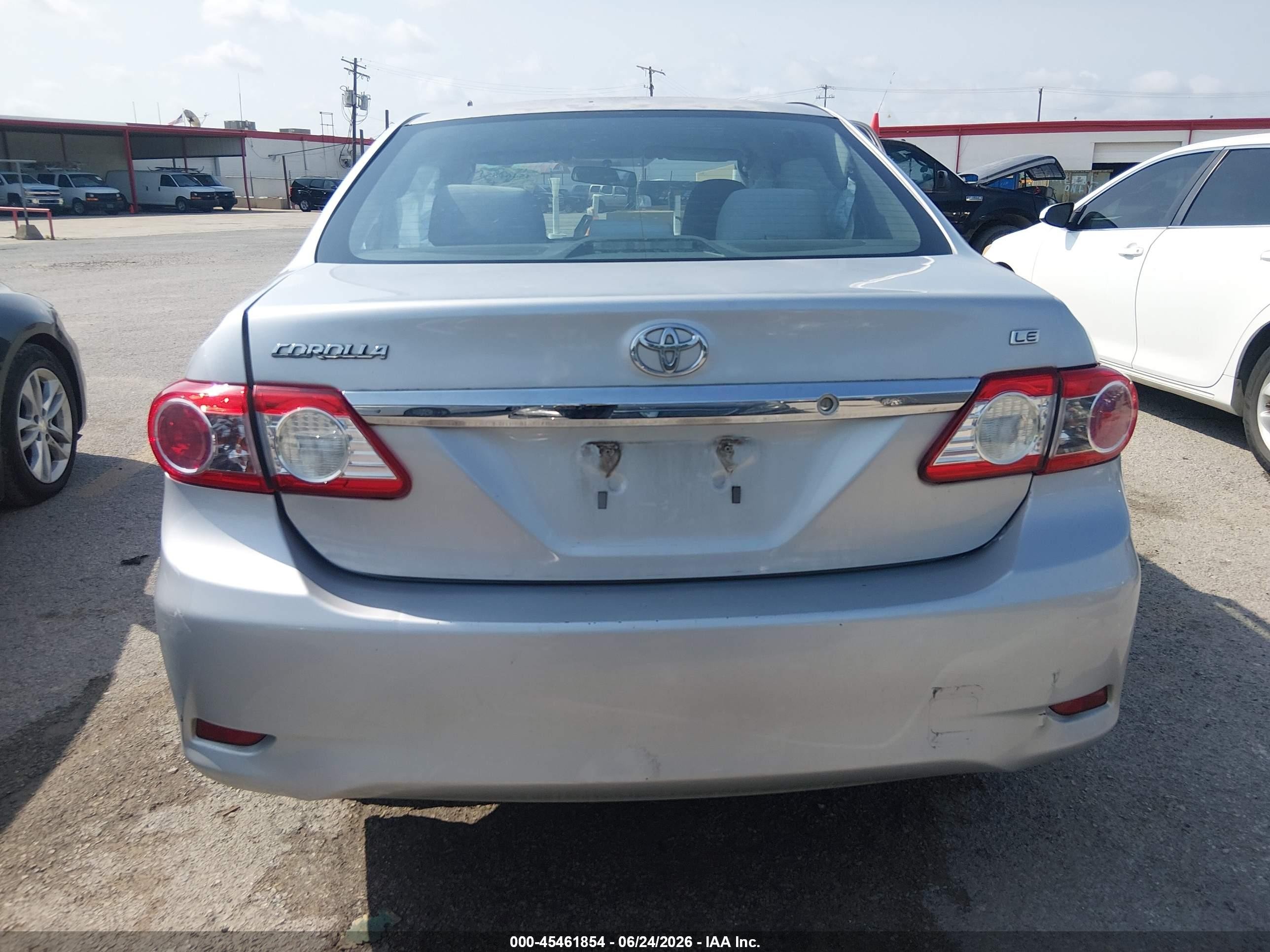 2013 Toyota Corolla Le Silver vin: 5YFBU4EE5DP138072