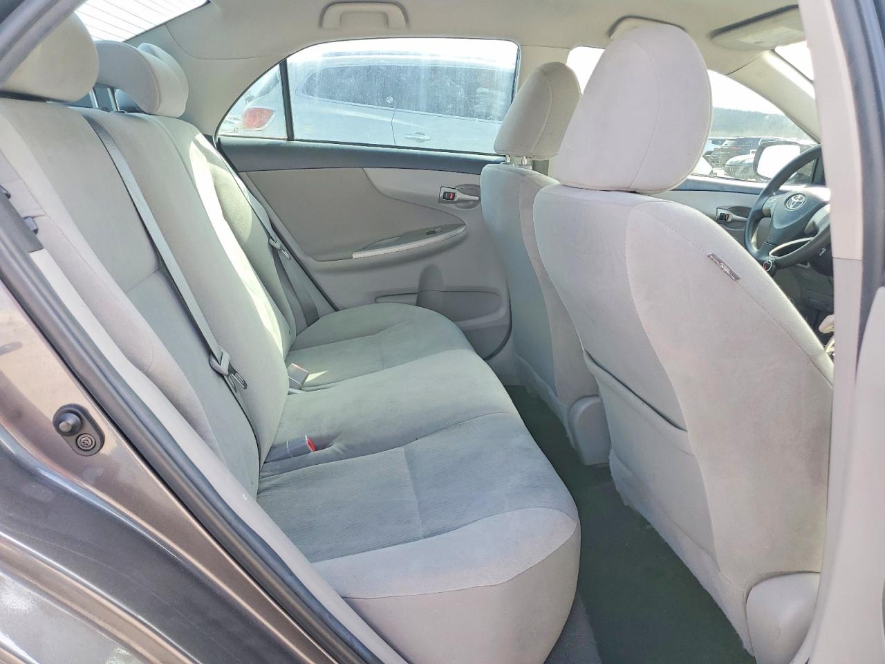 2013 Toyota Corolla Le Charcoal vin: 5YFBU4EE5DP145927