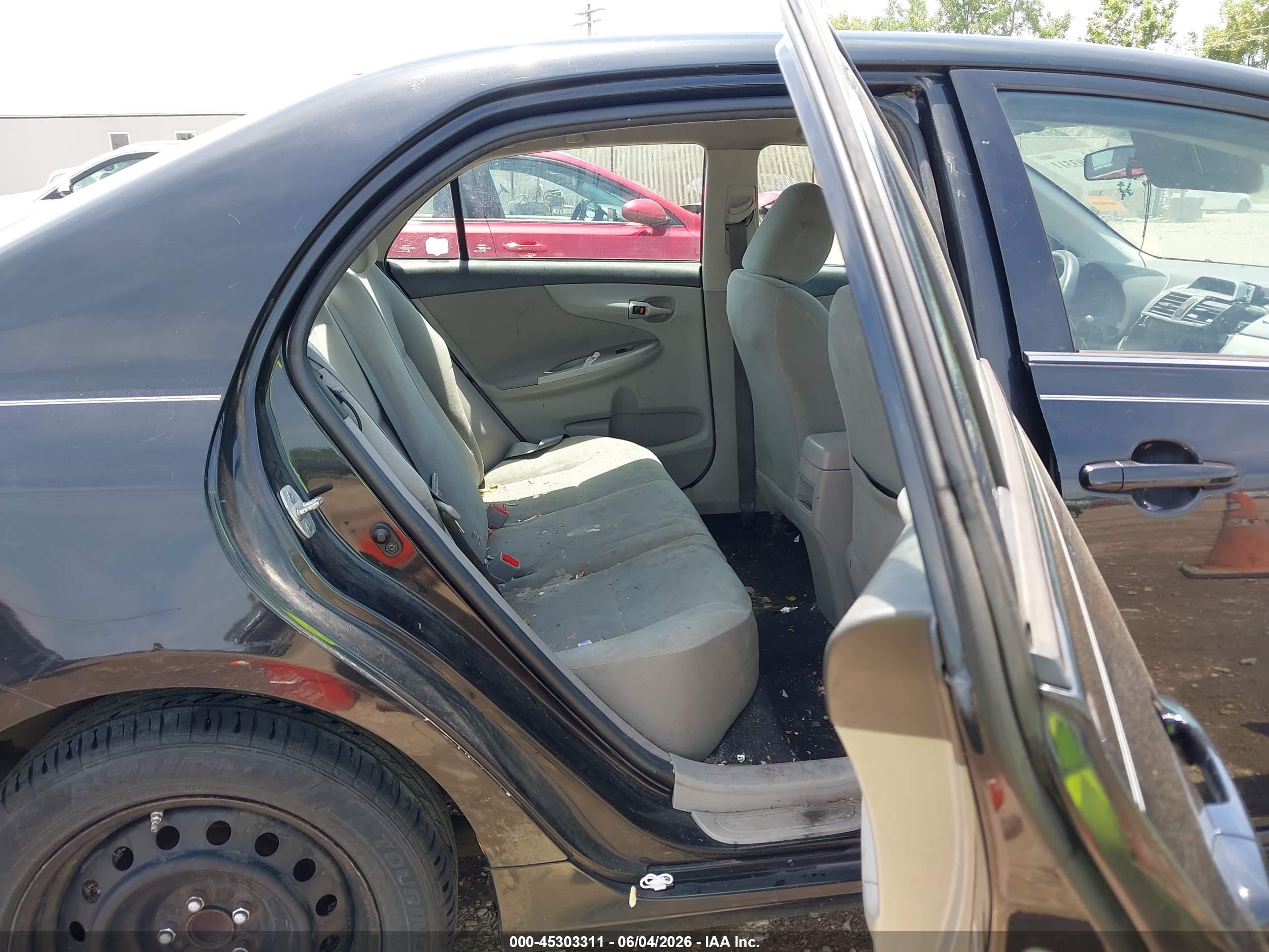 2013 Toyota Corolla Le Black vin: 5YFBU4EE5DP153445