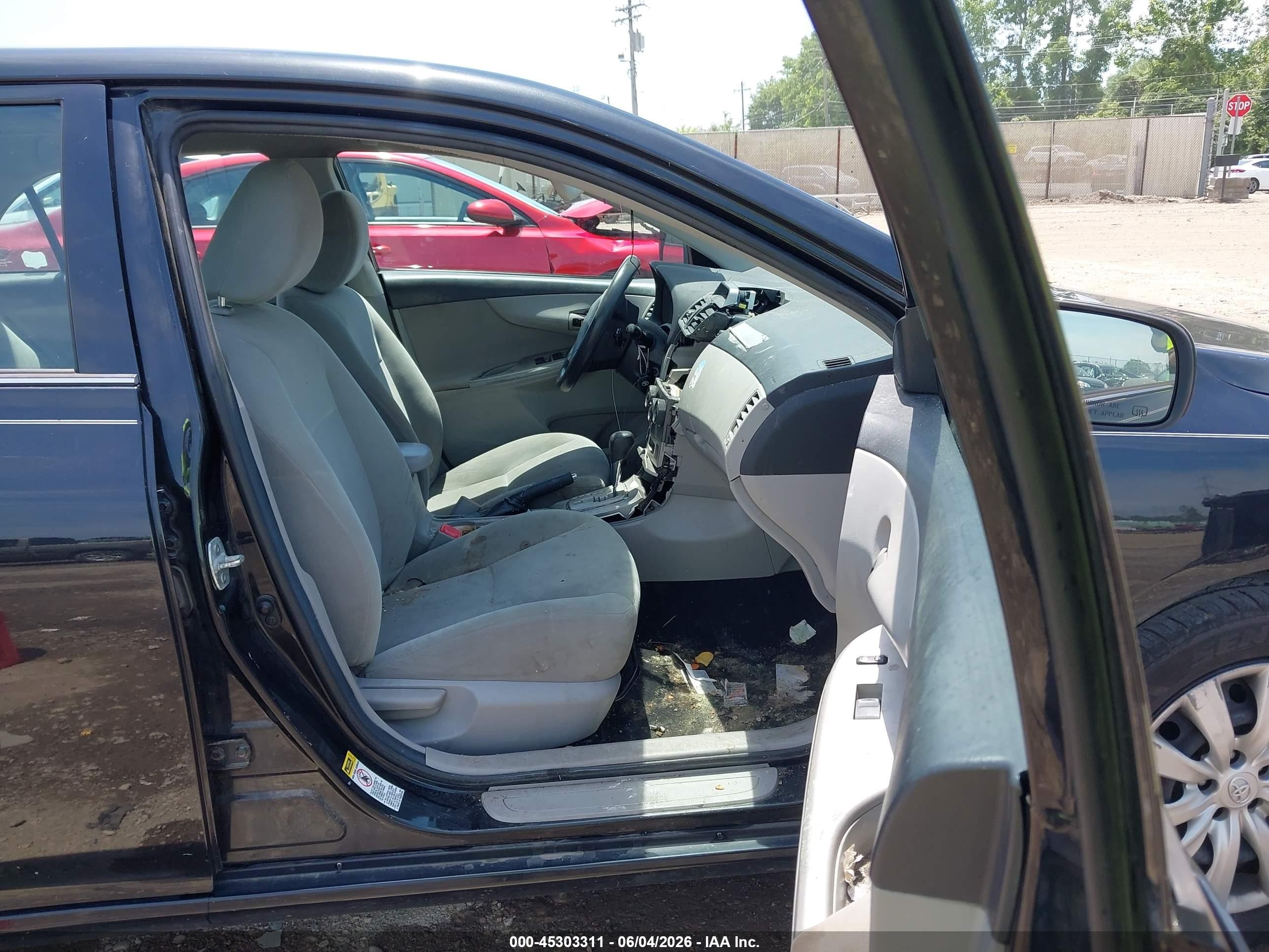 2013 Toyota Corolla Le Black vin: 5YFBU4EE5DP153445