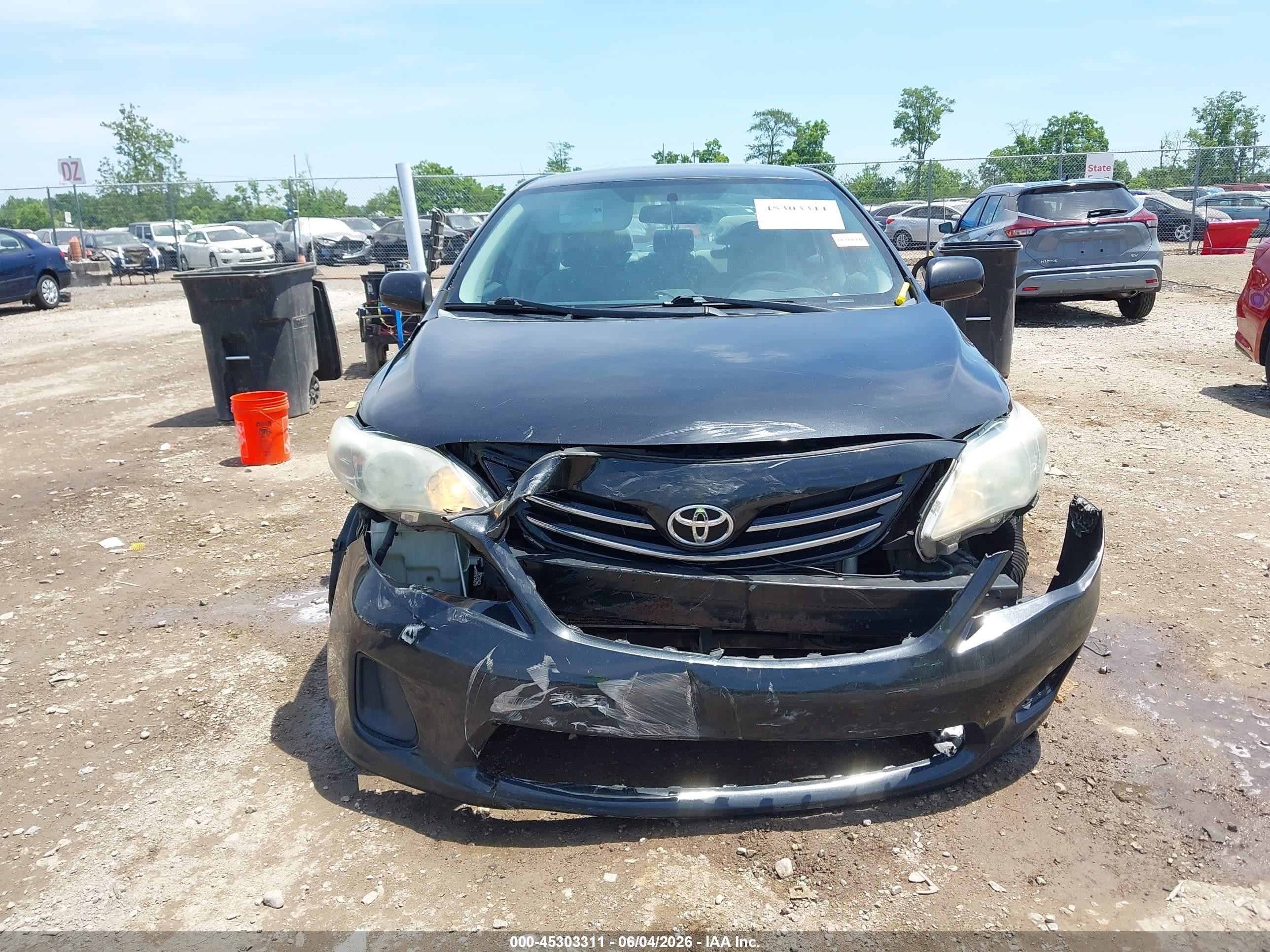2013 Toyota Corolla Le Black vin: 5YFBU4EE5DP153445