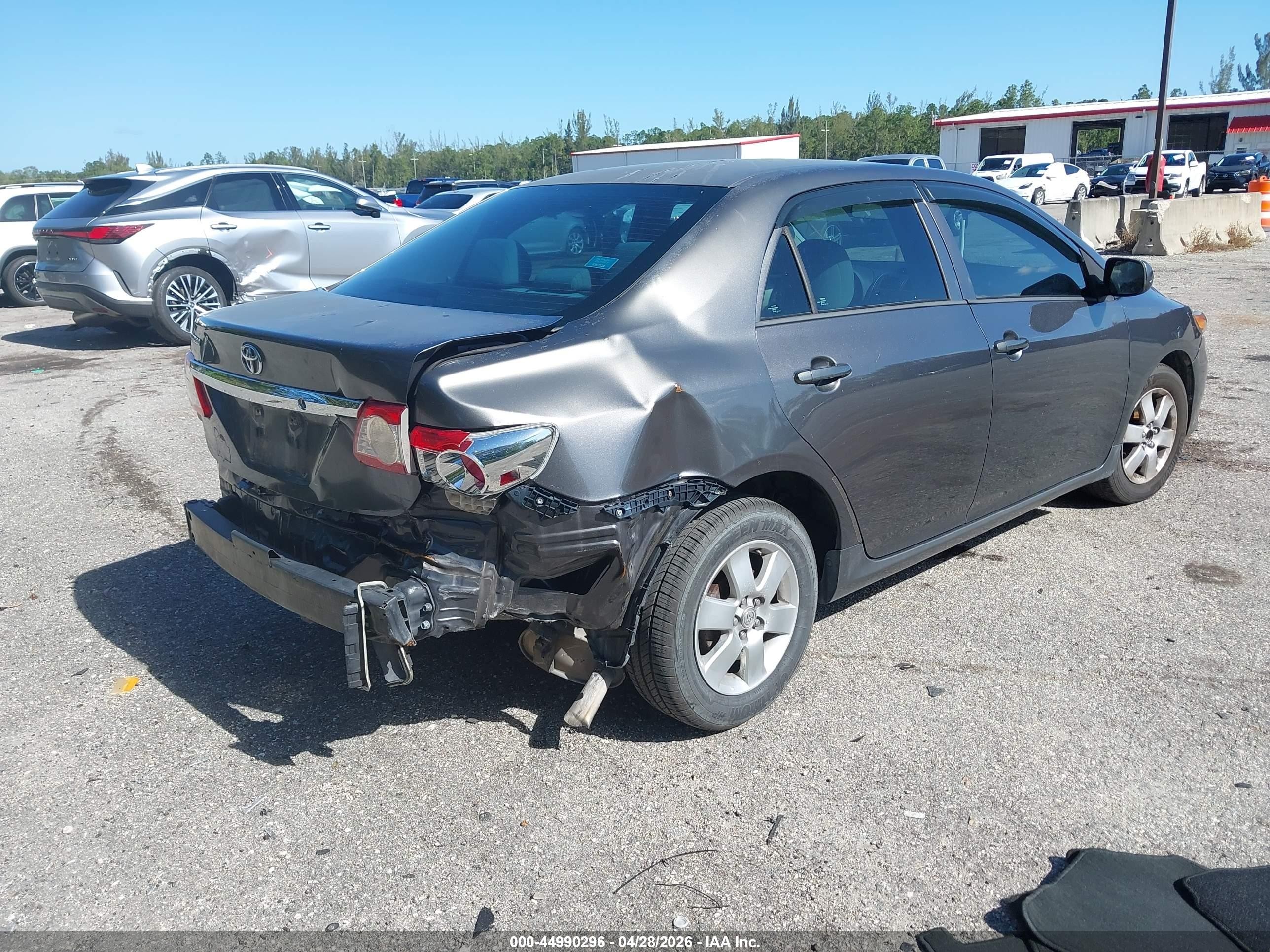 2013 Toyota Corolla L Gray vin: 5YFBU4EE5DP155017