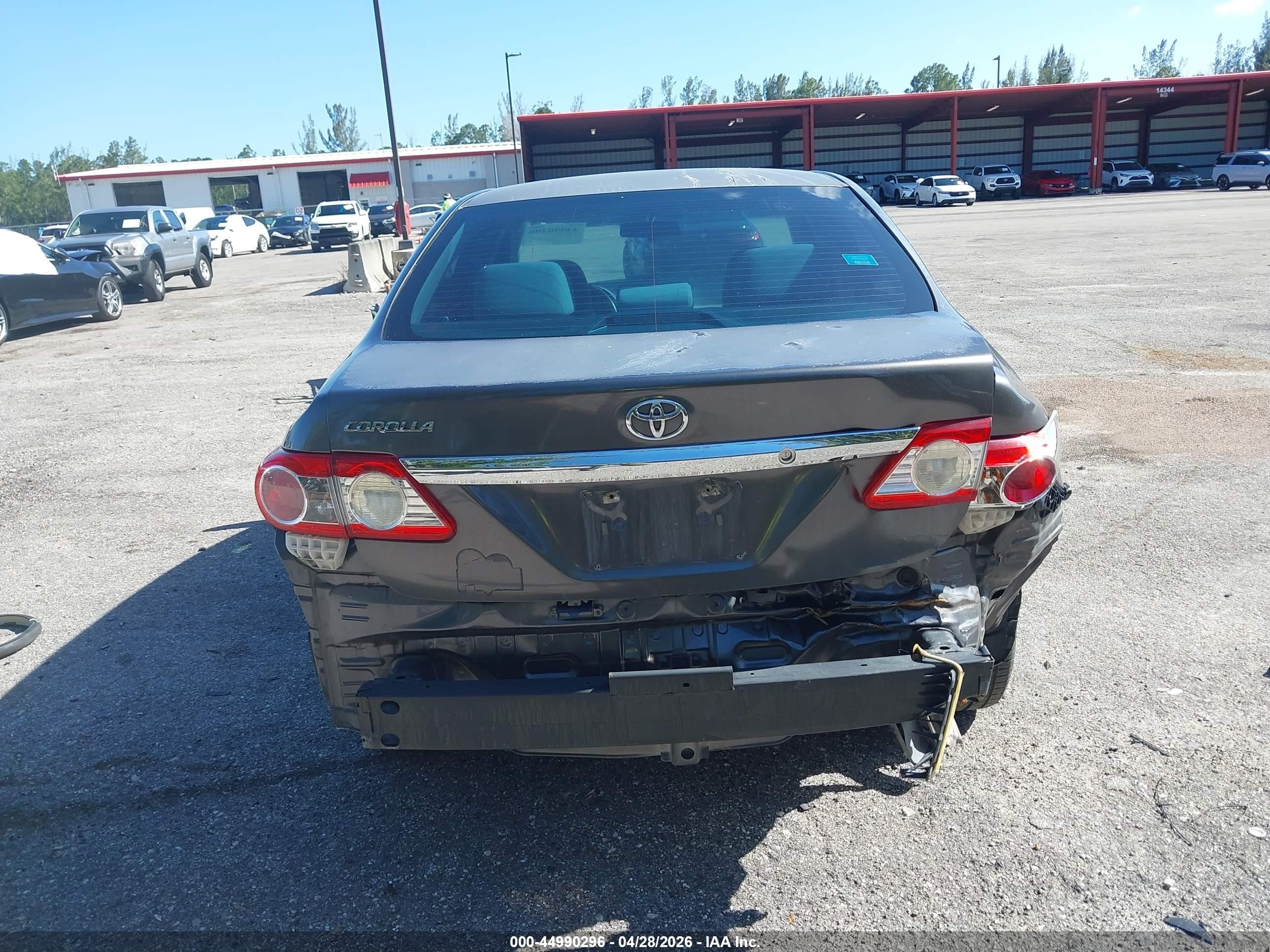 2013 Toyota Corolla L Gray vin: 5YFBU4EE5DP155017