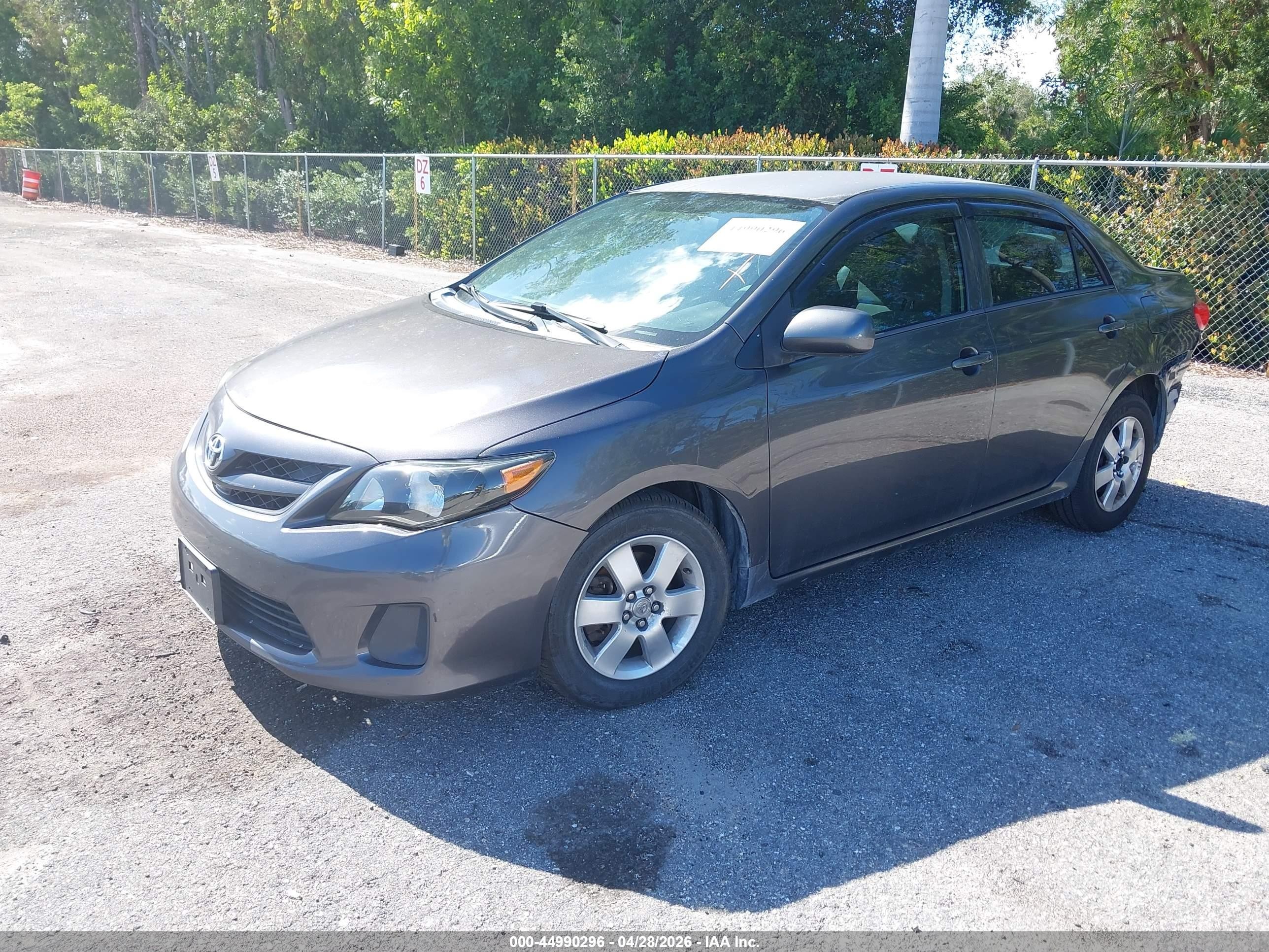 2013 Toyota Corolla L Gray vin: 5YFBU4EE5DP155017