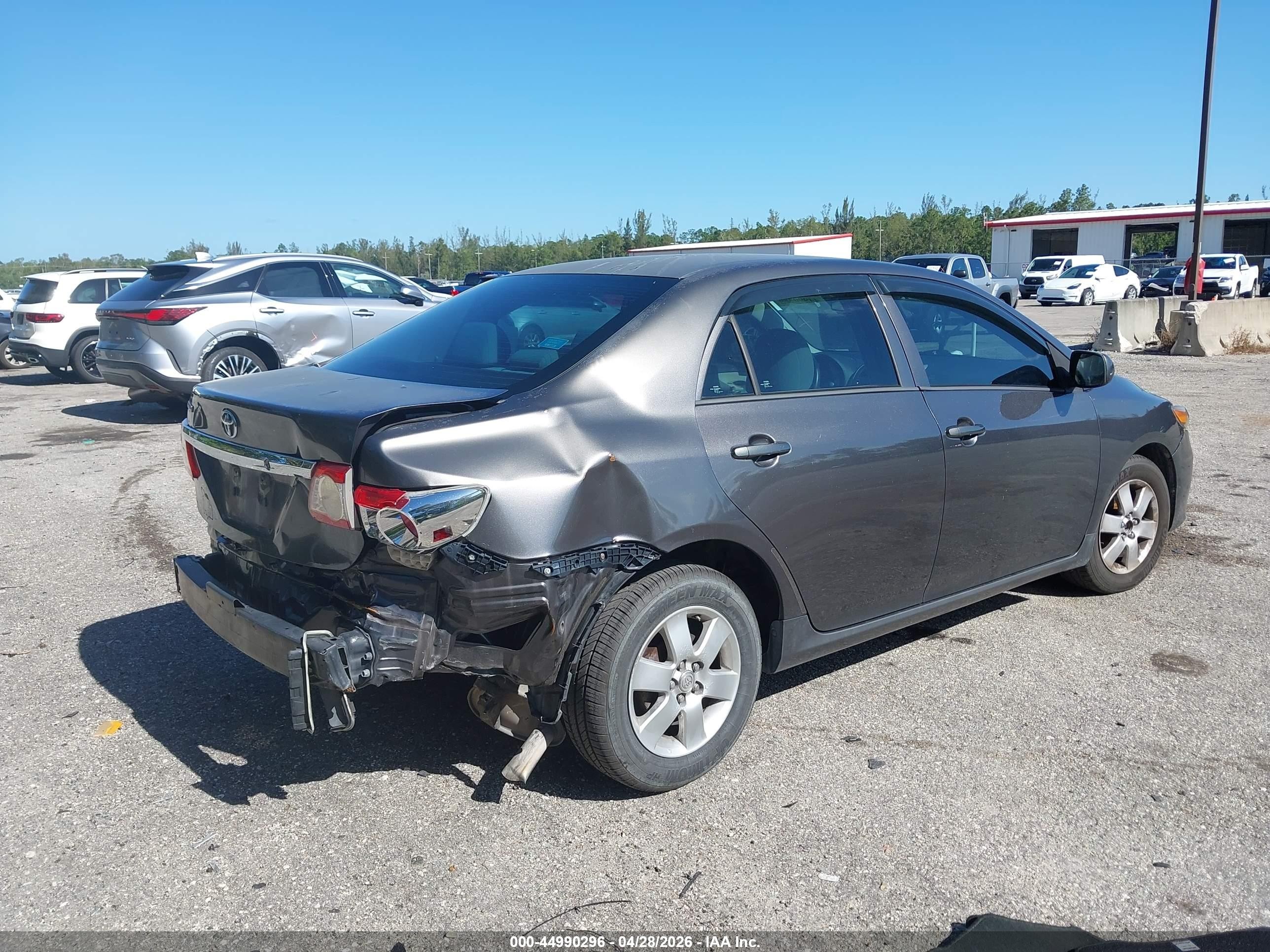 2013 Toyota Corolla L Gray vin: 5YFBU4EE5DP155017