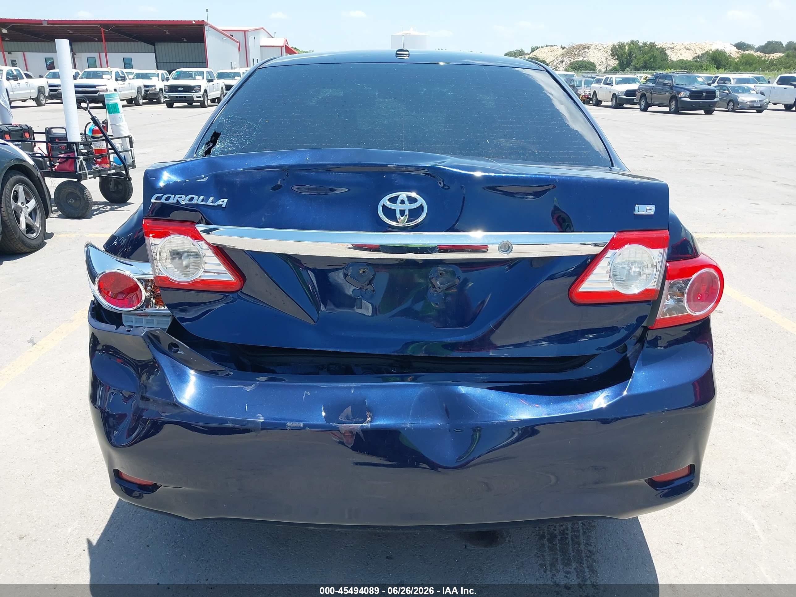 2013 Toyota Corolla Le Dark Blue vin: 5YFBU4EE5DP155129