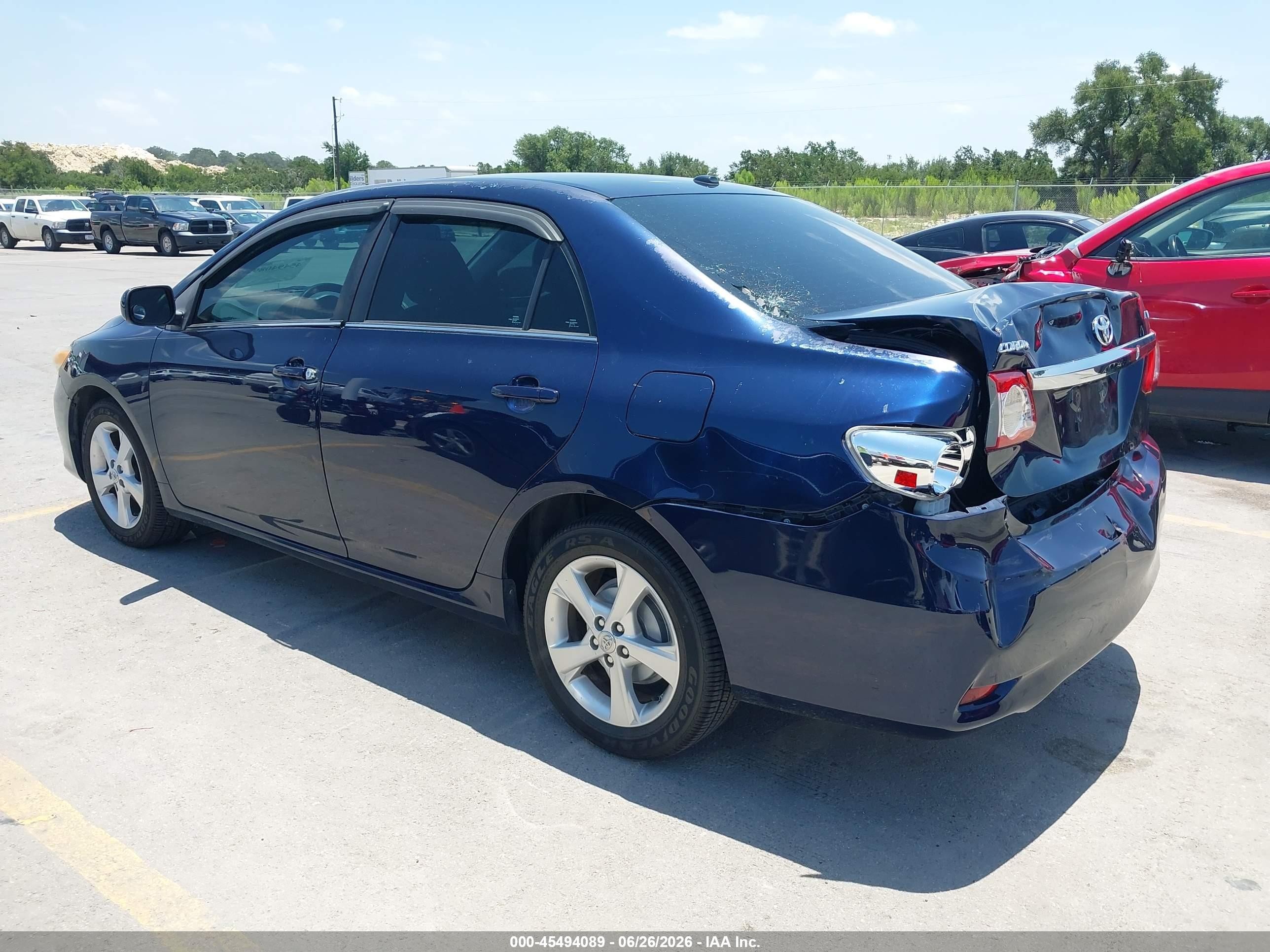 2013 Toyota Corolla Le Dark Blue vin: 5YFBU4EE5DP155129