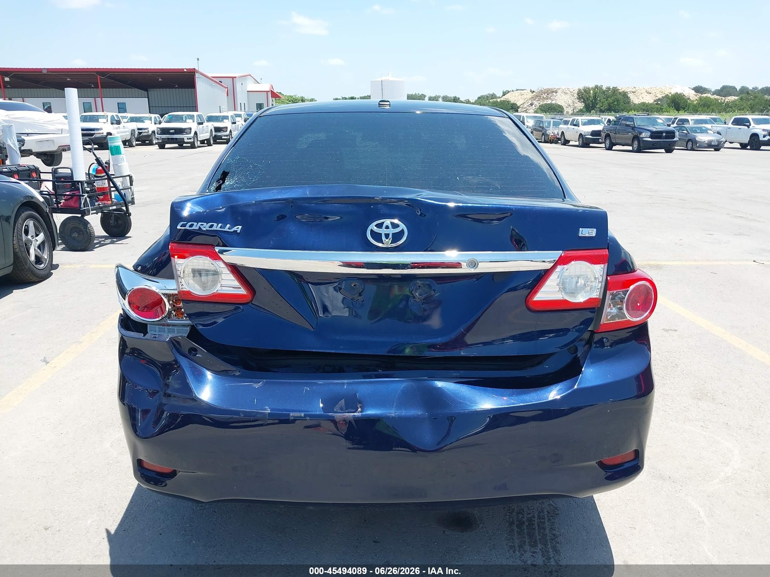 2013 Toyota Corolla Le Dark Blue vin: 5YFBU4EE5DP155129