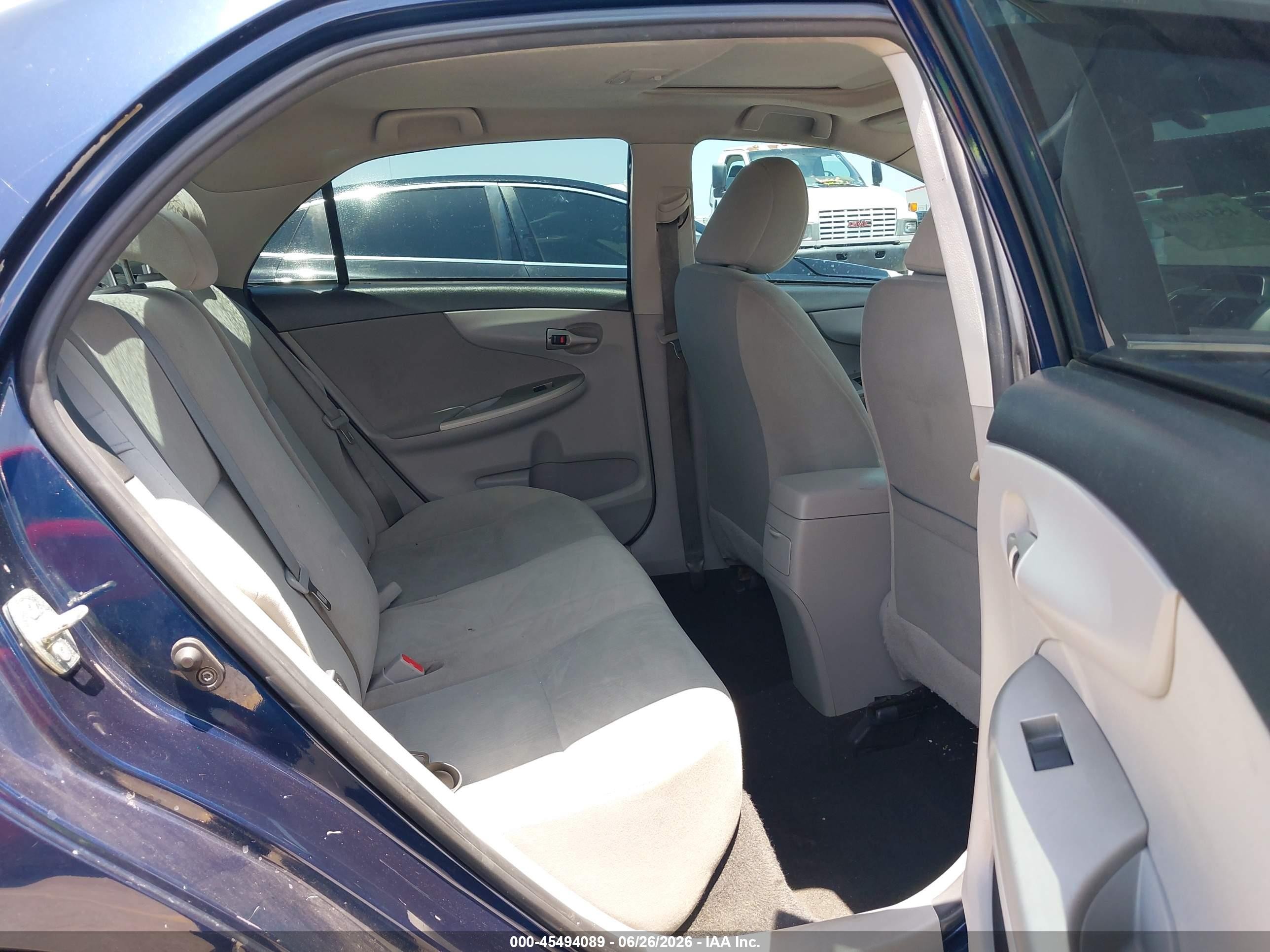 2013 Toyota Corolla Le Dark Blue vin: 5YFBU4EE5DP155129