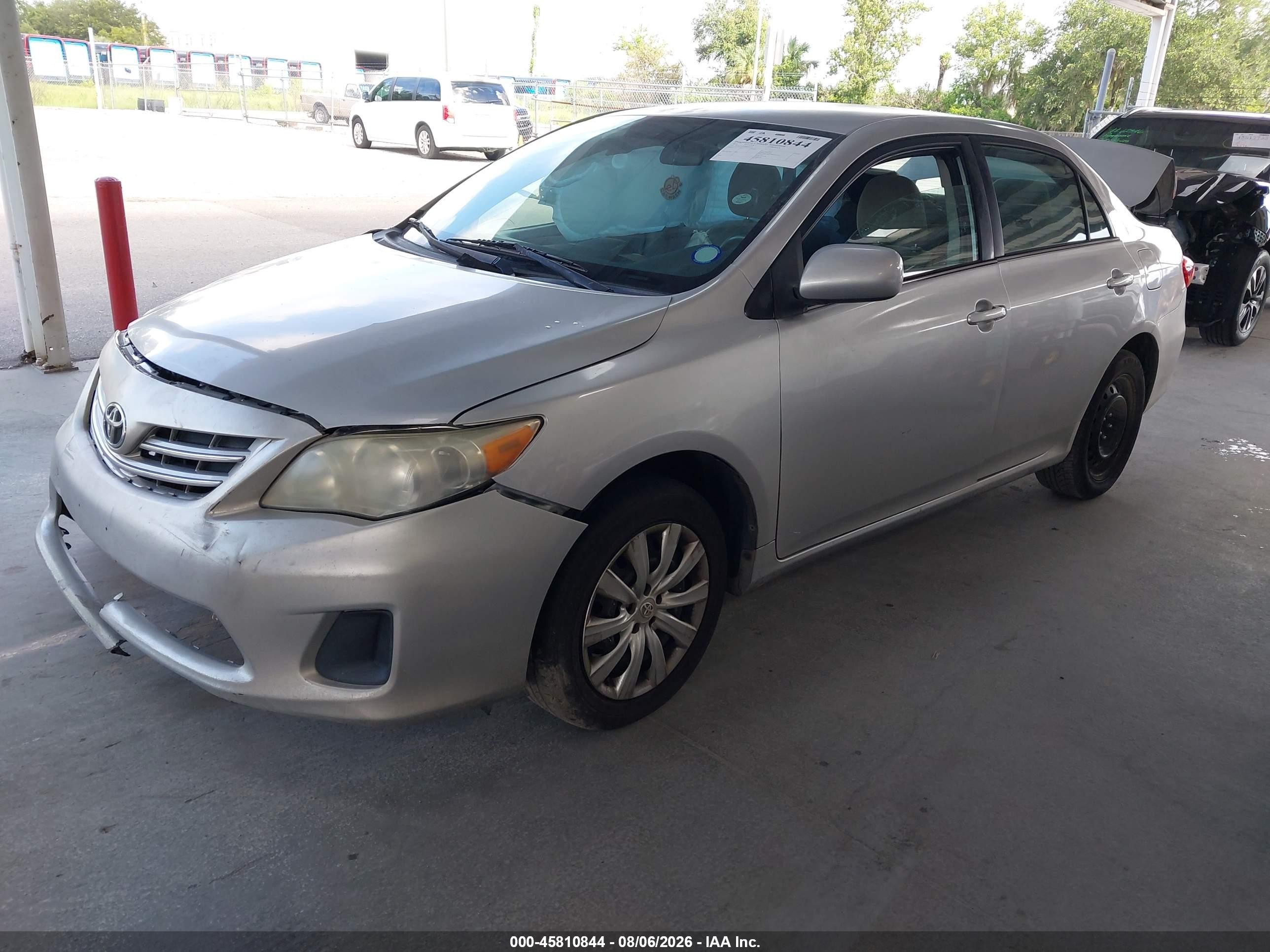 2013 Toyota Corolla Le Silver vin: 5YFBU4EE5DP159116
