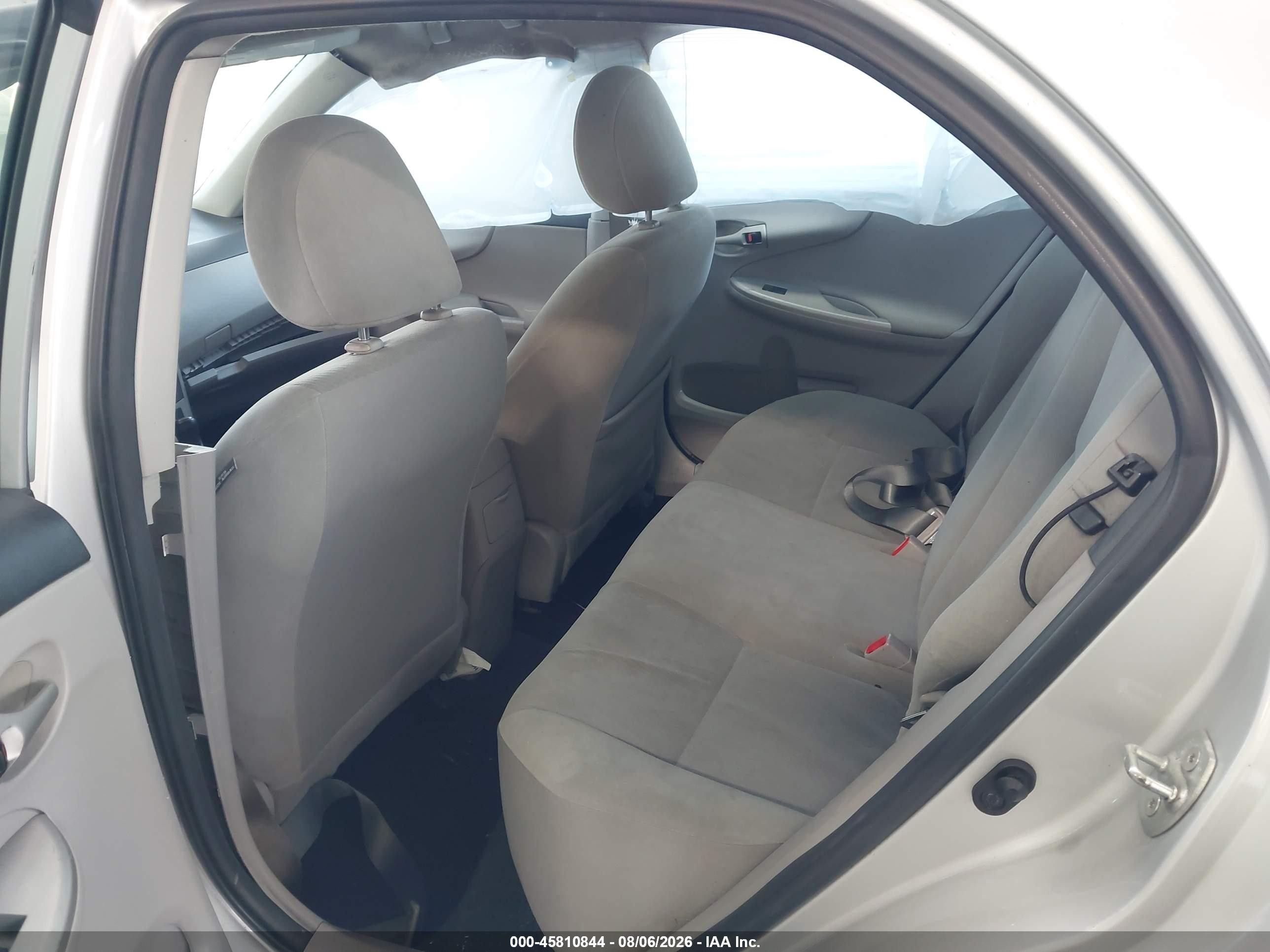 2013 Toyota Corolla Le Silver vin: 5YFBU4EE5DP159116