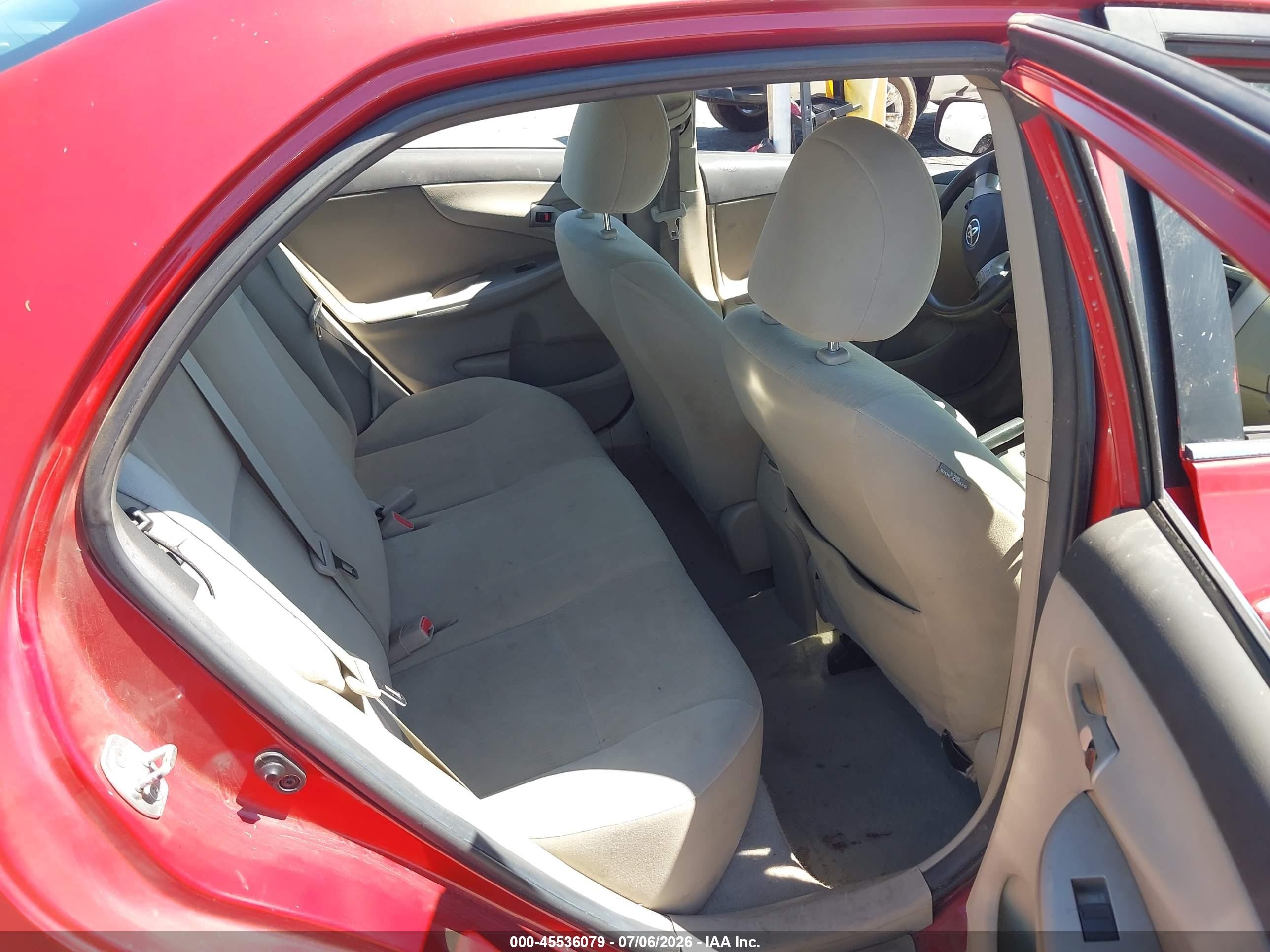 2013 Toyota Corolla Le Красный vin: 5YFBU4EE5DP167006