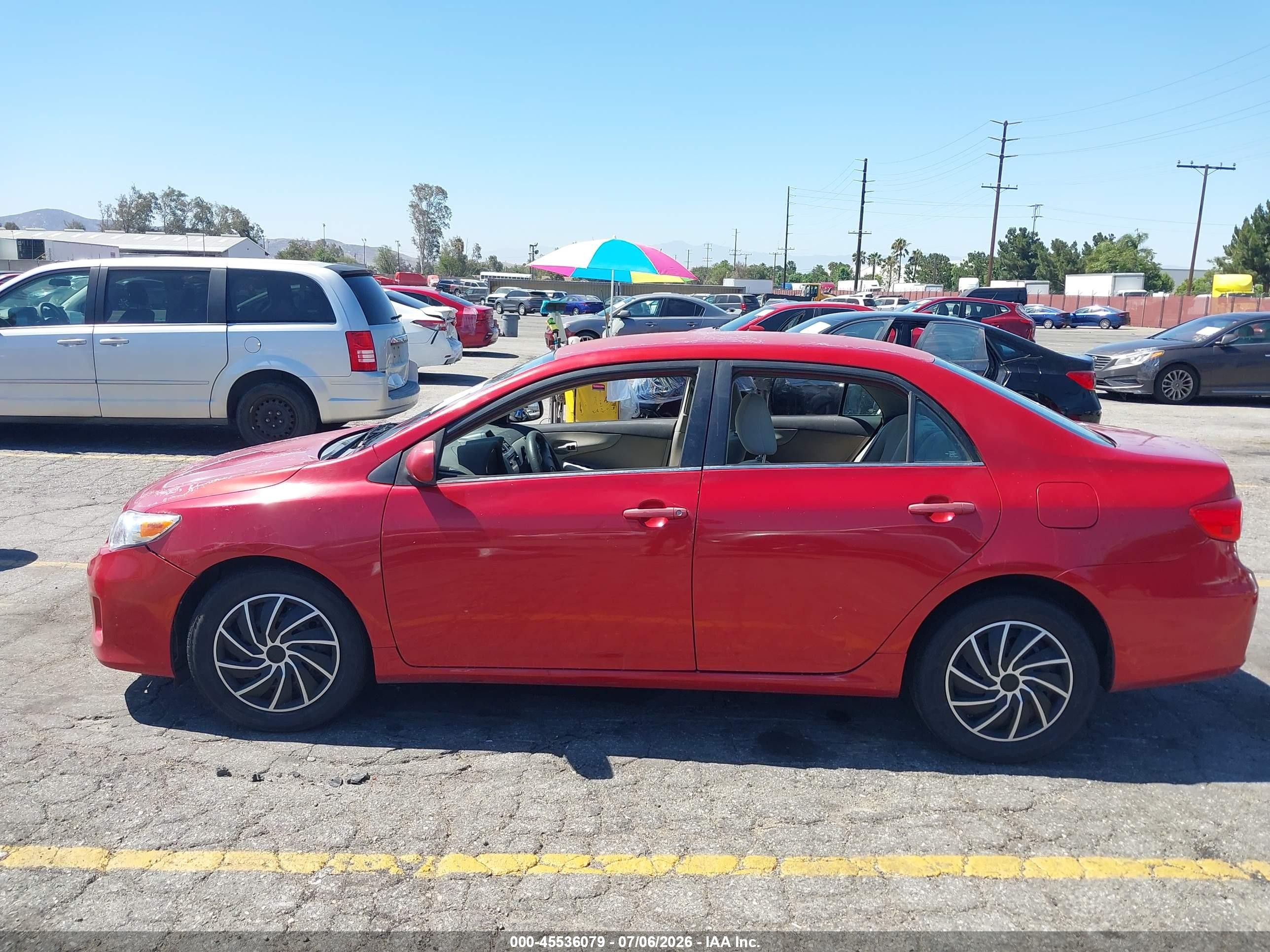 2013 Toyota Corolla Le Красный vin: 5YFBU4EE5DP167006