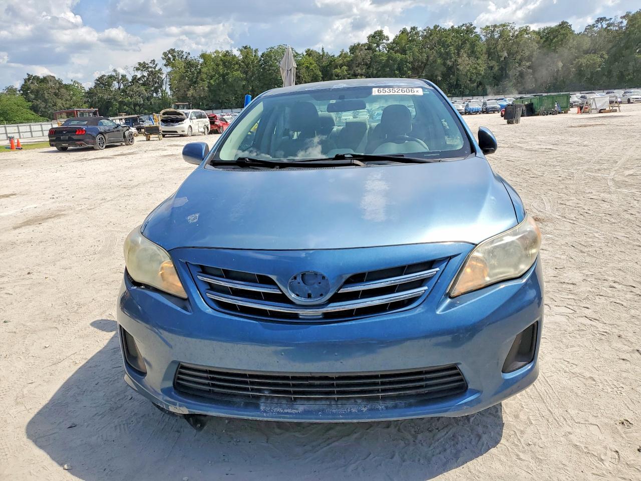 2013 Toyota Corolla Le Blue vin: 5YFBU4EE5DP168141