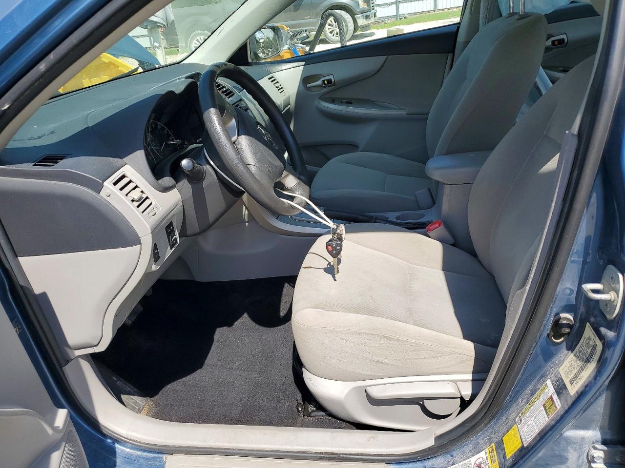 2013 Toyota Corolla Le Blue vin: 5YFBU4EE5DP168141