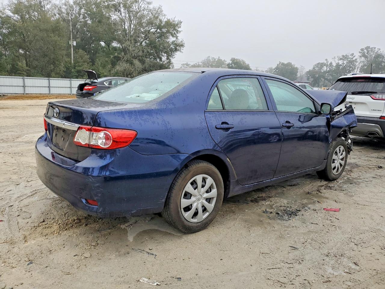 2013 Toyota Corolla L Blue vin: 5YFBU4EE5DP172609