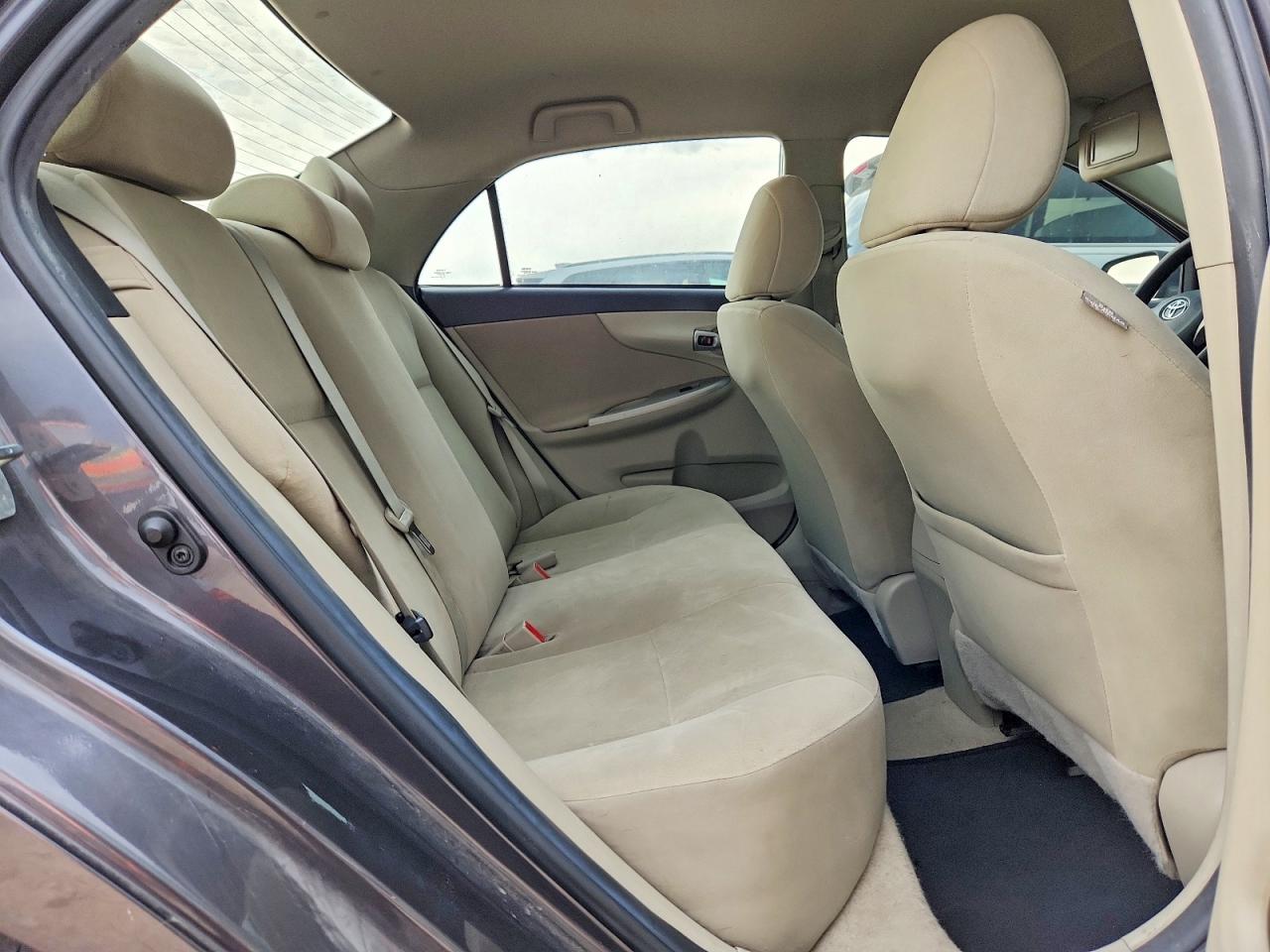 2013 Toyota Corolla Le Gray vin: 5YFBU4EE5DP186946