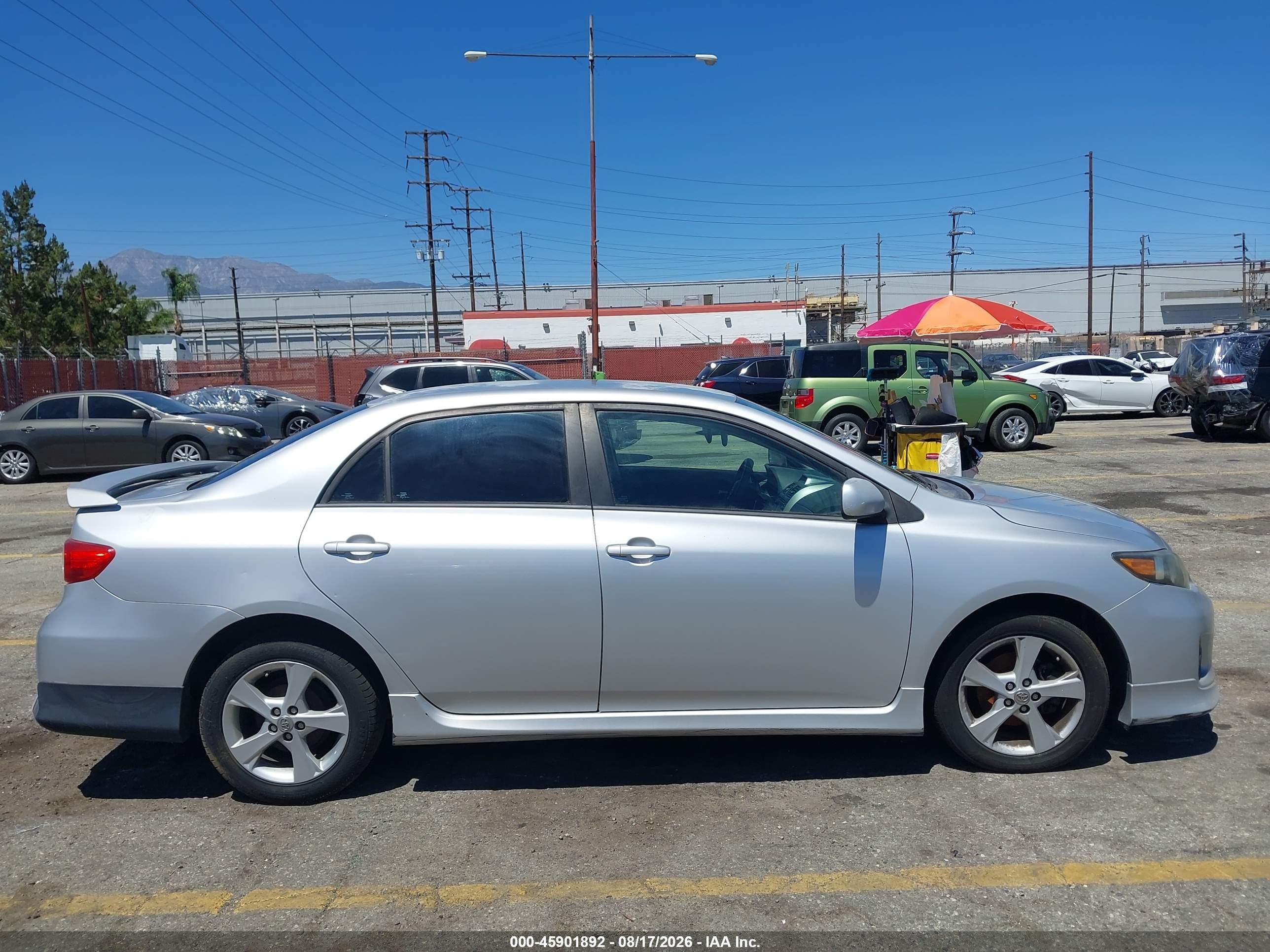 2013 Toyota Corolla S Silver vin: 5YFBU4EE5DP188003