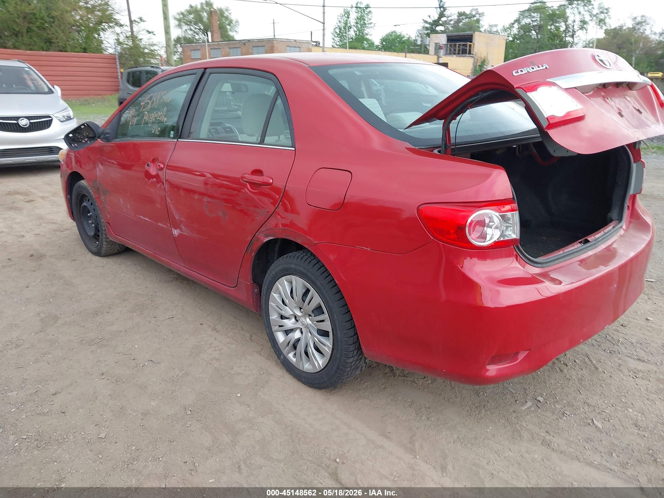 2013 Toyota Corolla Le Red vin: 5YFBU4EE5DP202238