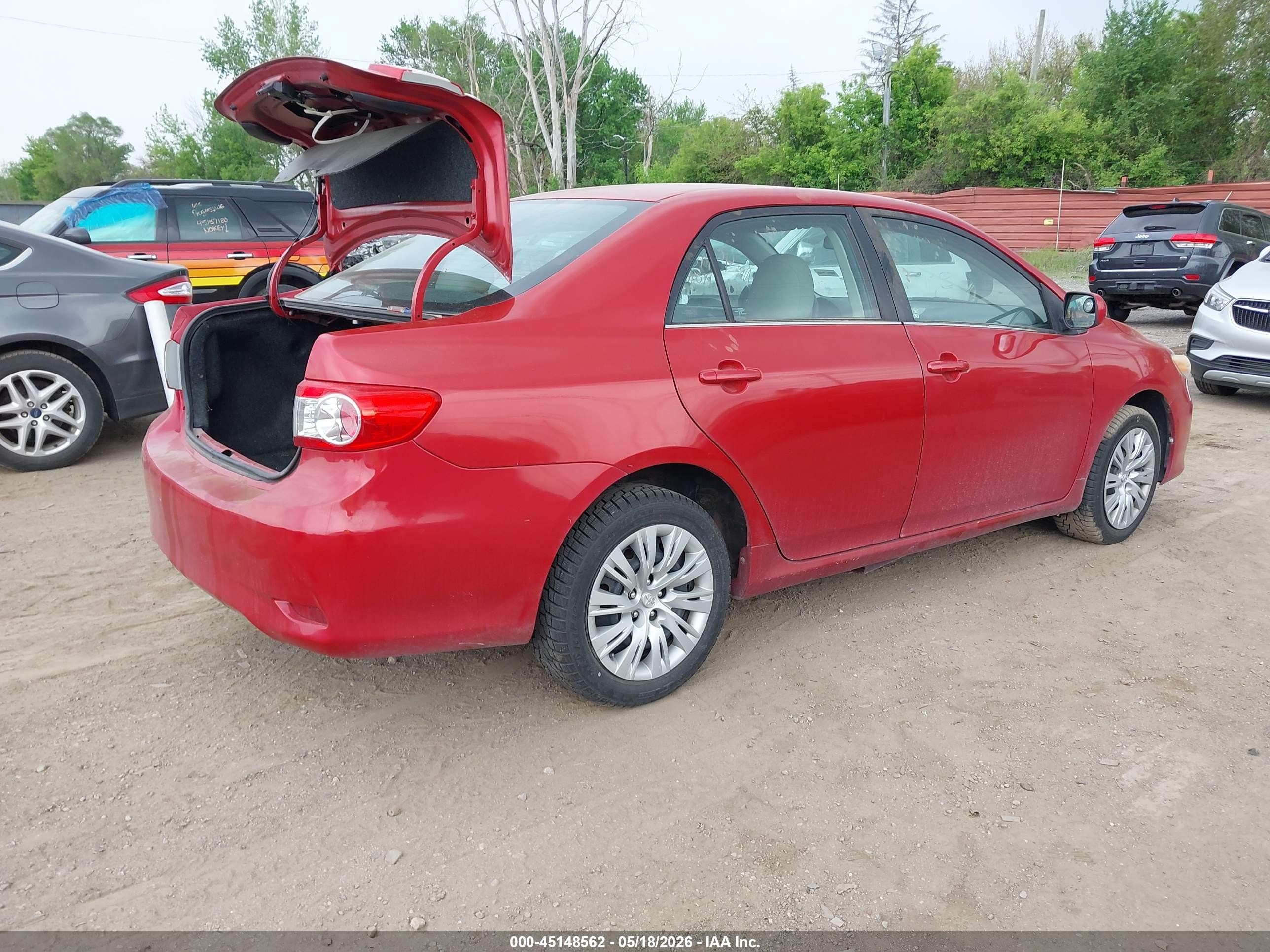 2013 Toyota Corolla Le Red vin: 5YFBU4EE5DP202238
